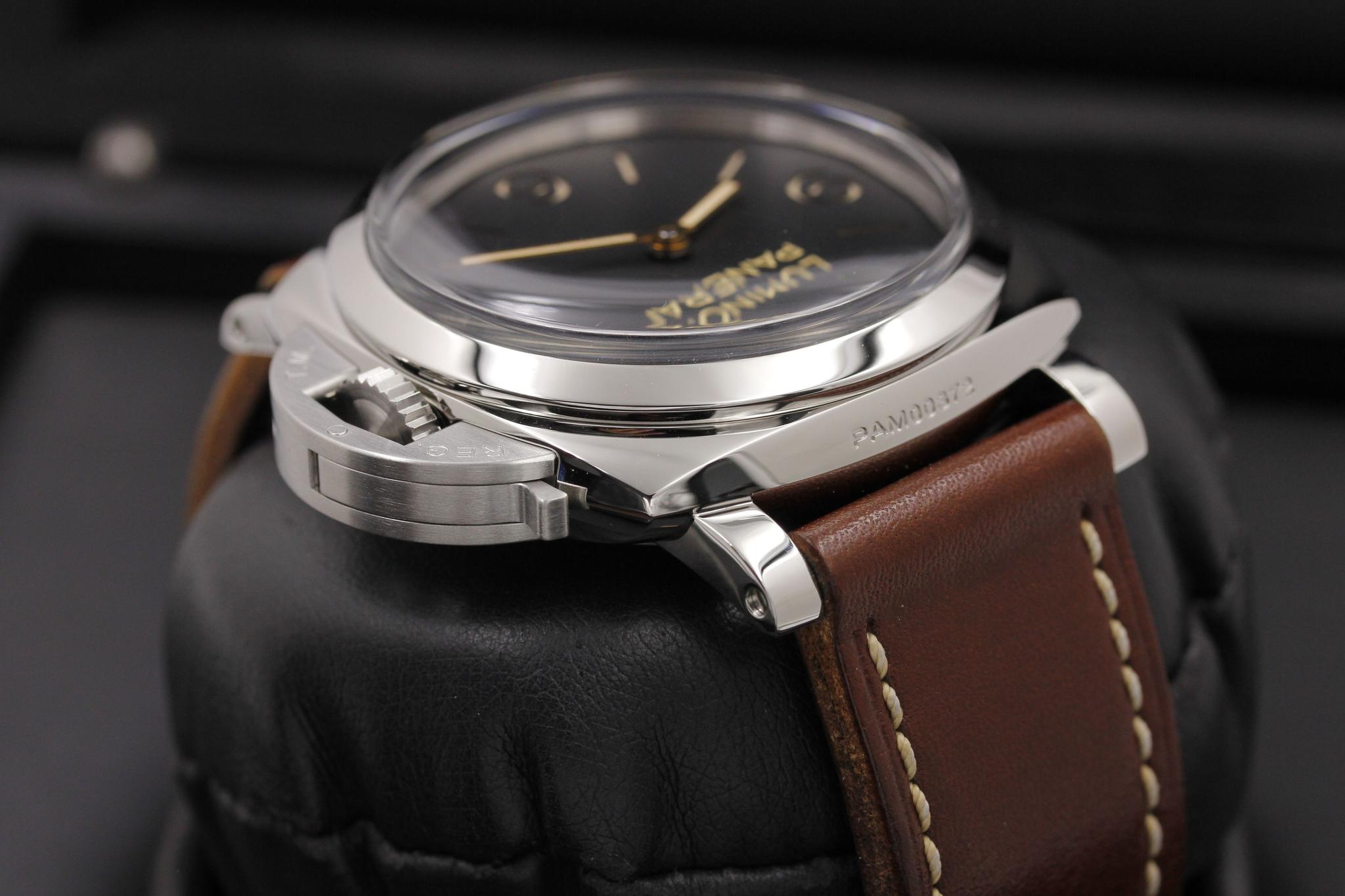 Watch Image 4