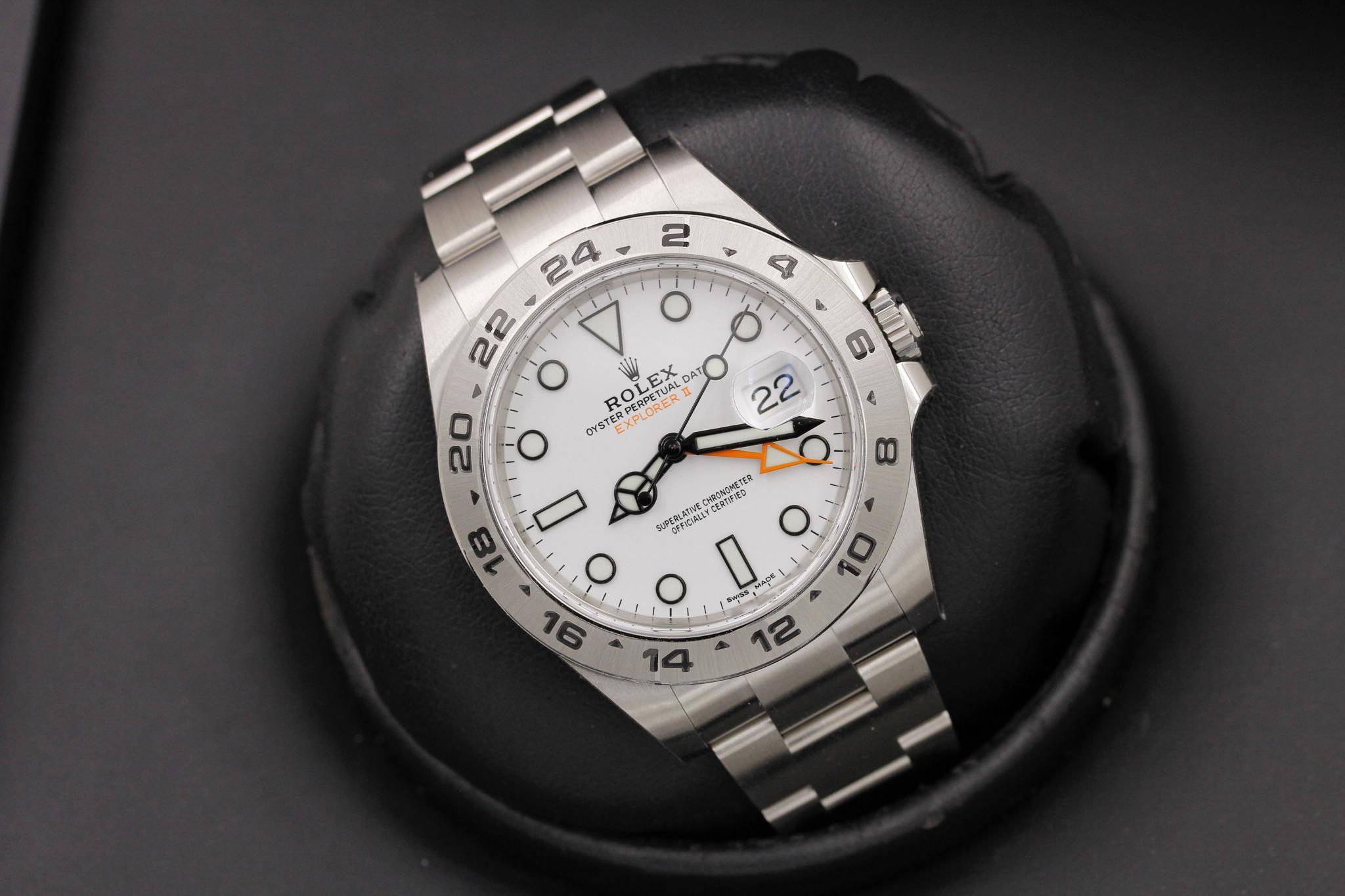 Watch Image 9