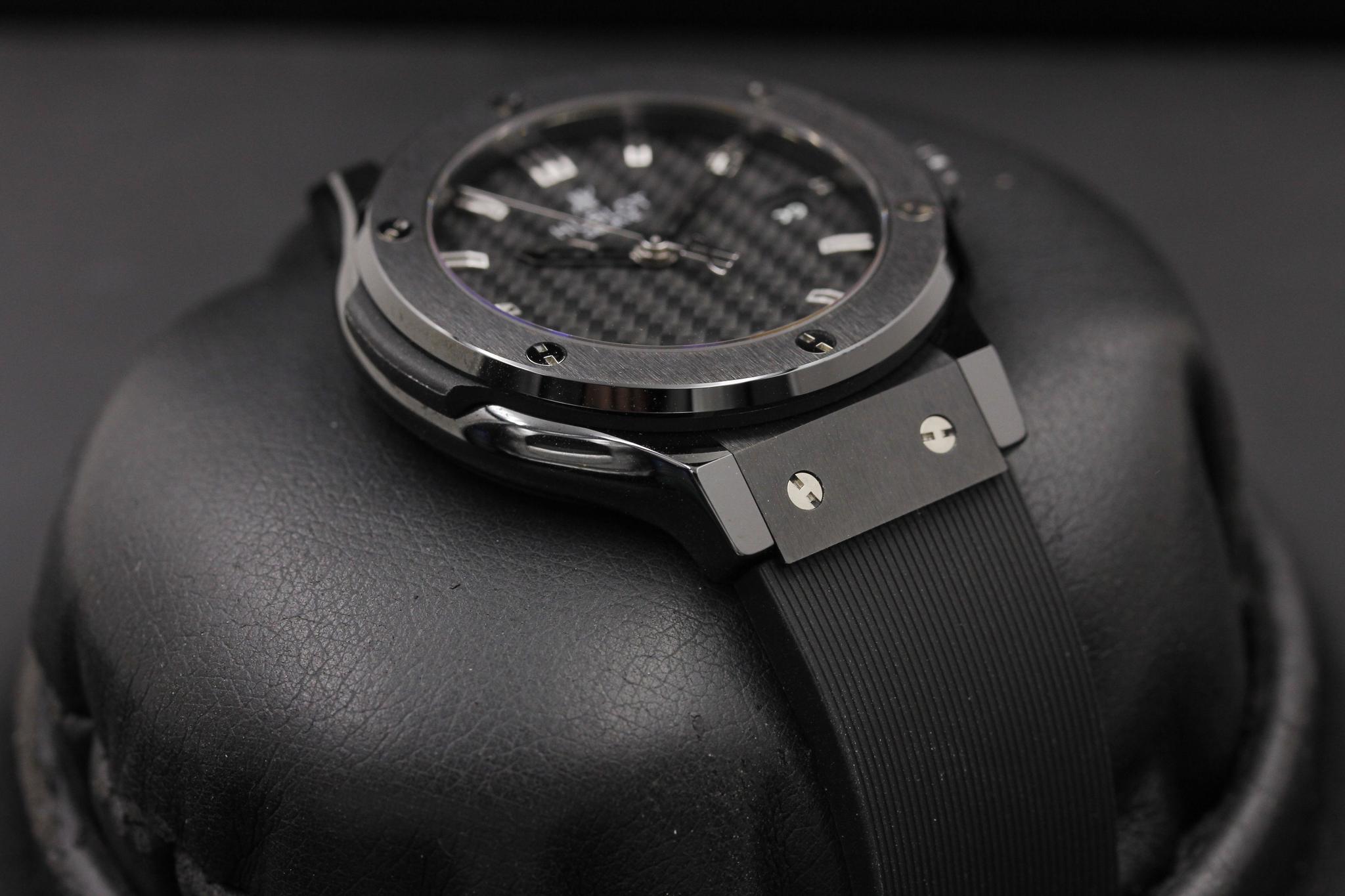 Watch Image 6