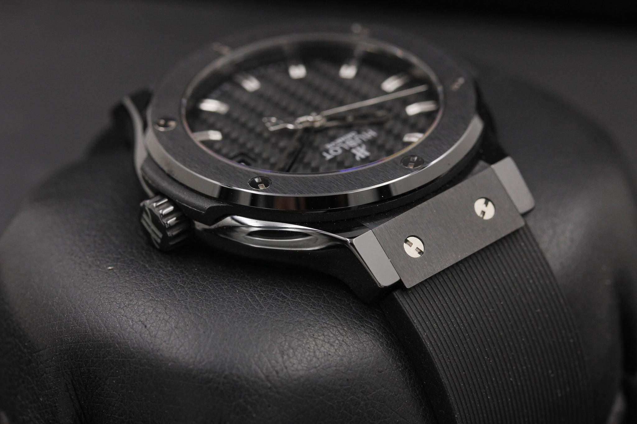 Watch Image 4