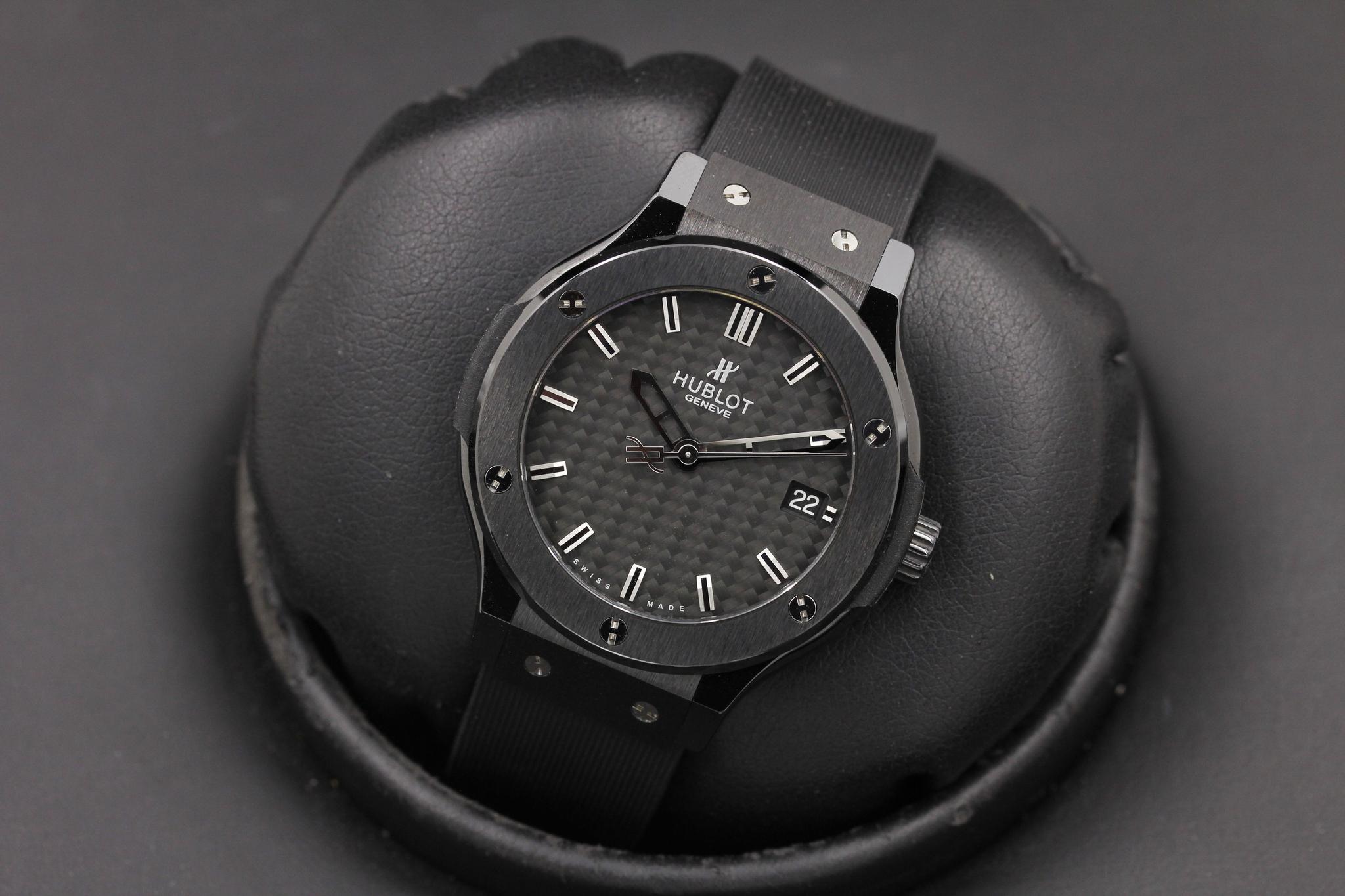 Watch Image 10