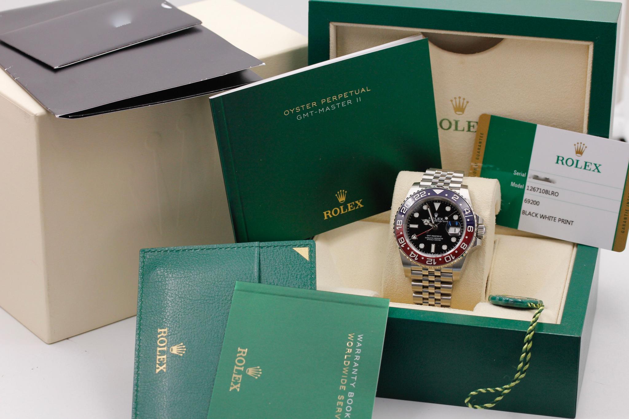 Watch Image 11