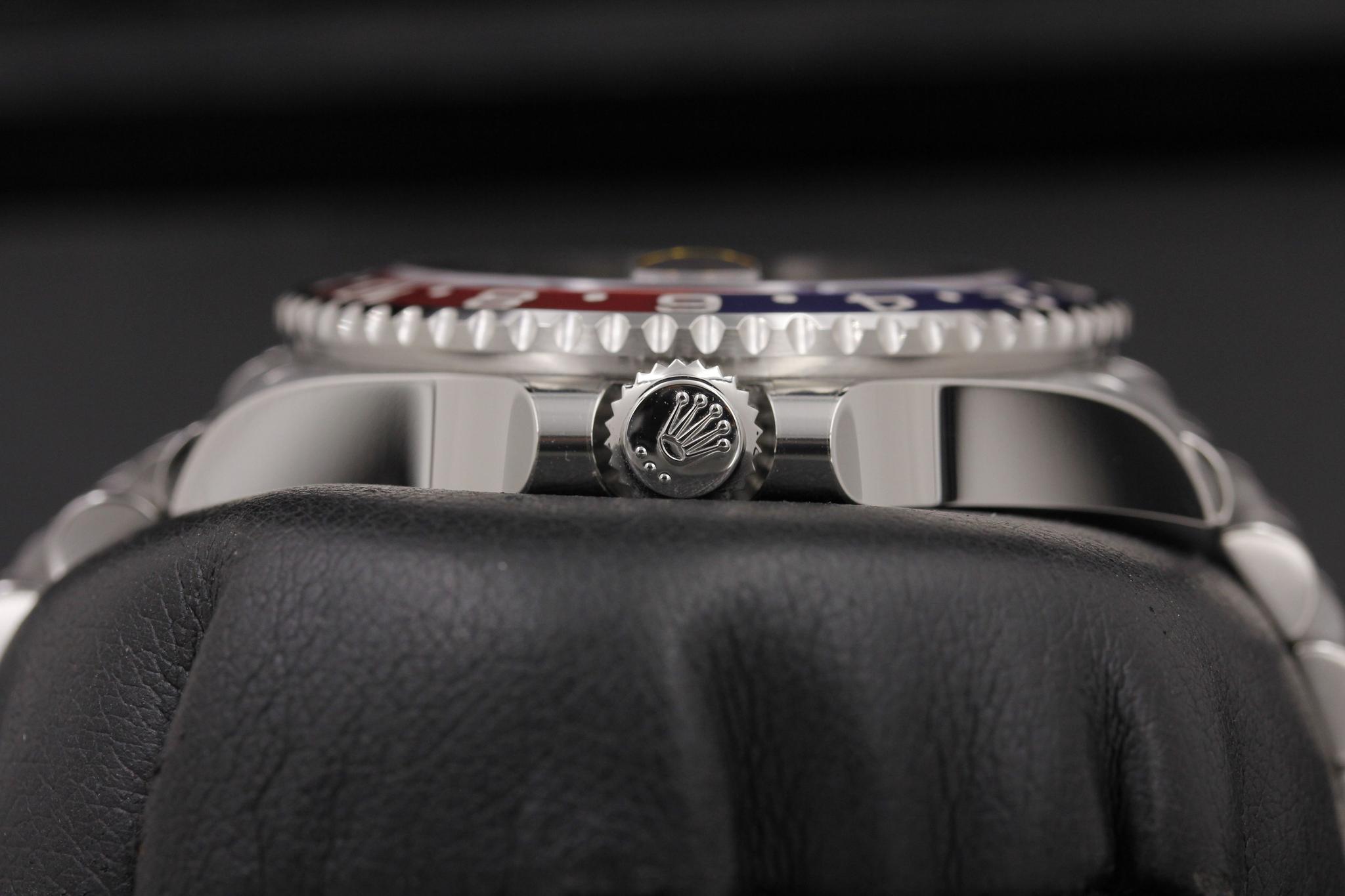 Watch Image 3