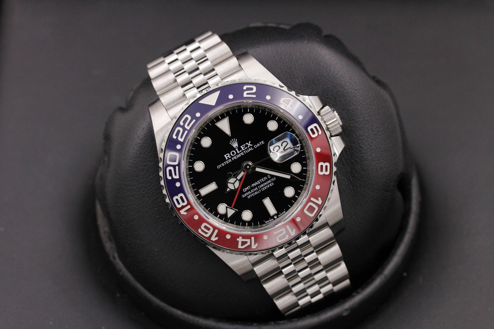 Watch Image 9