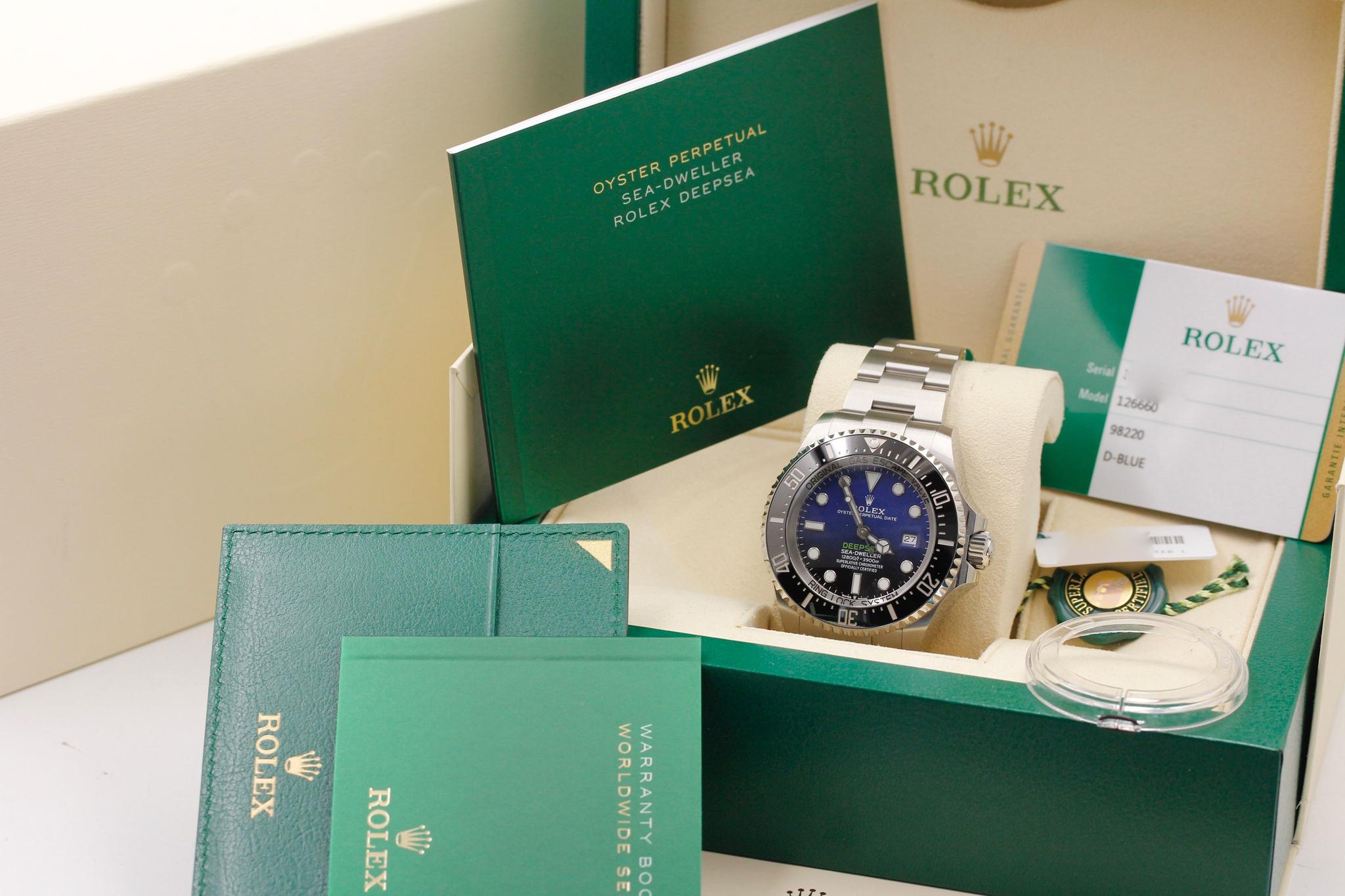 Watch Image 12
