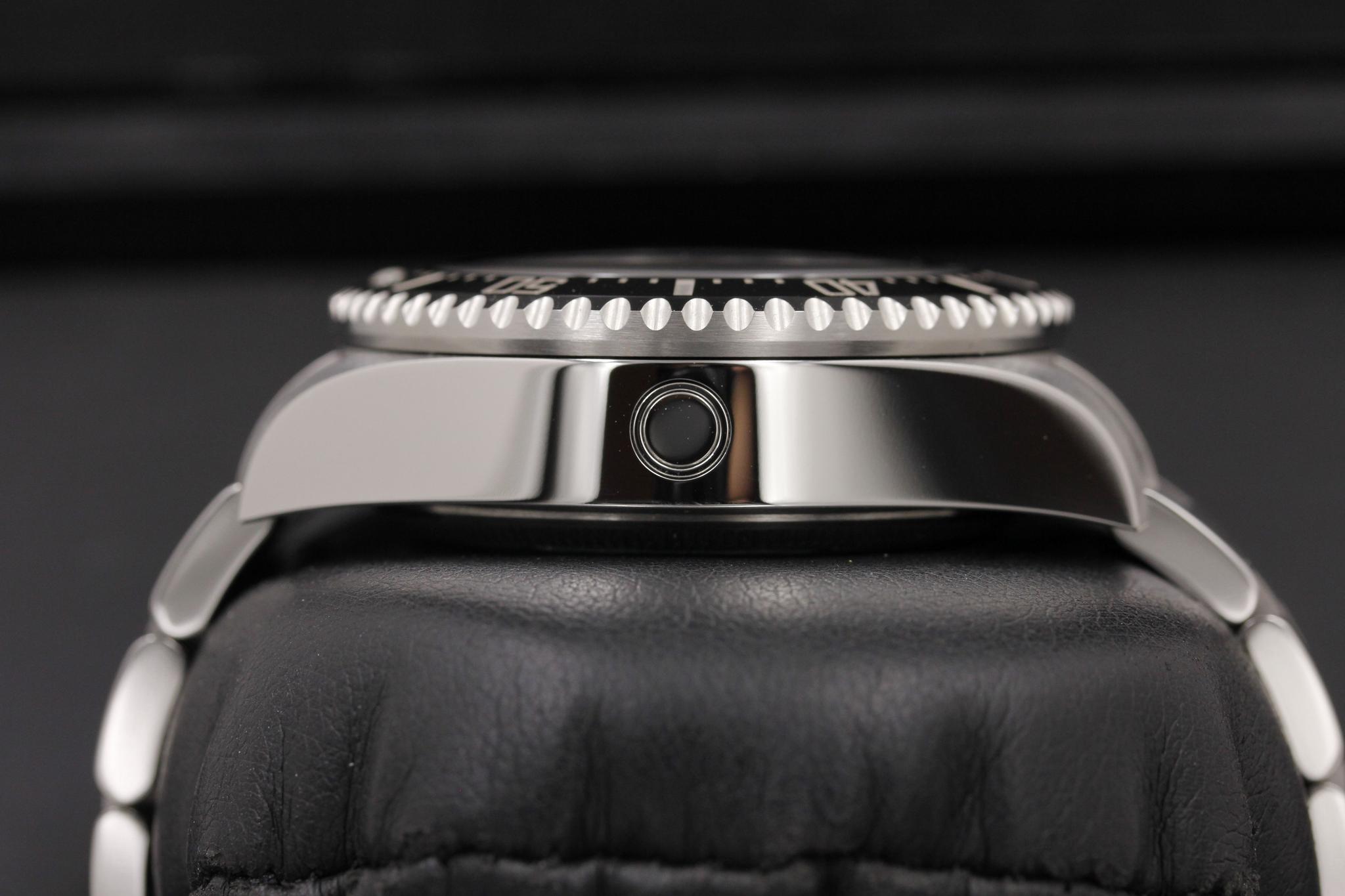 Watch Image 6