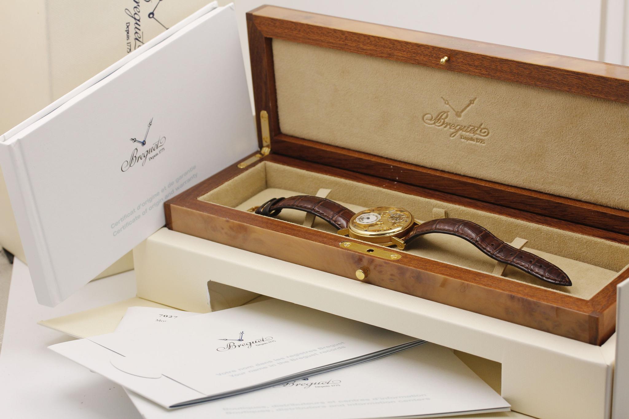 Watch Image 13