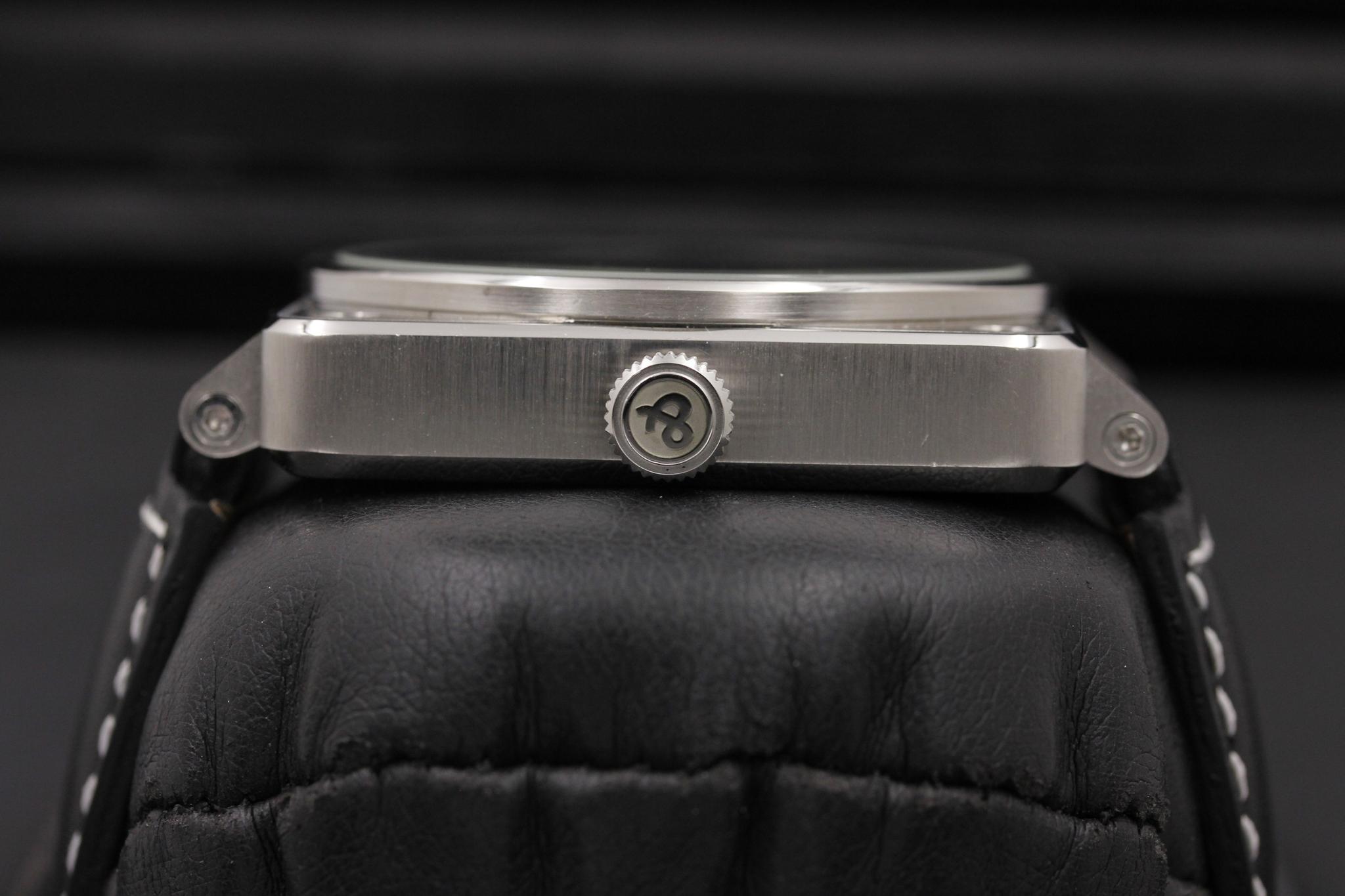 Watch Image 3