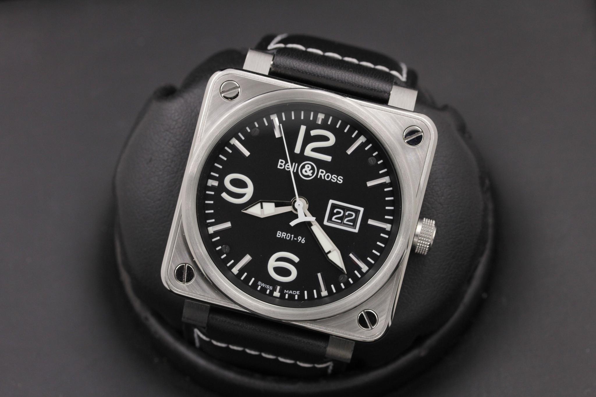 Watch Image 10