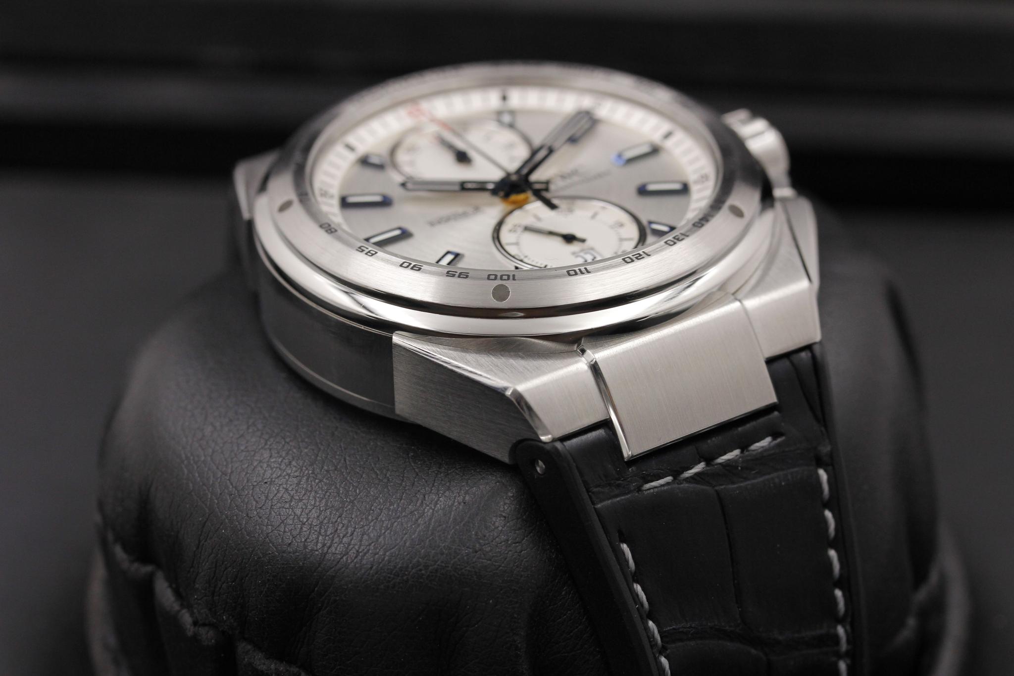 Watch Image 6