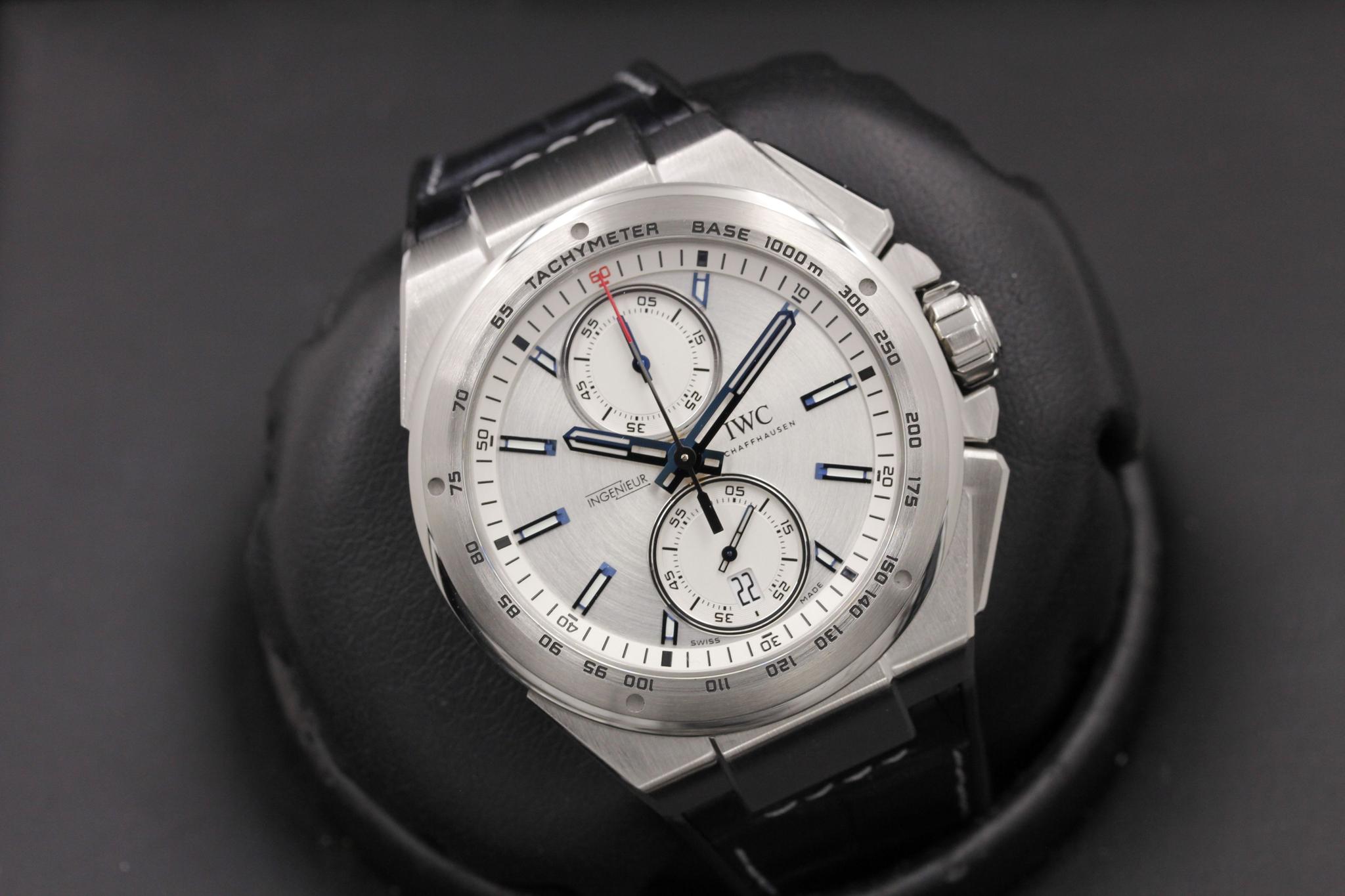 Watch Image 9