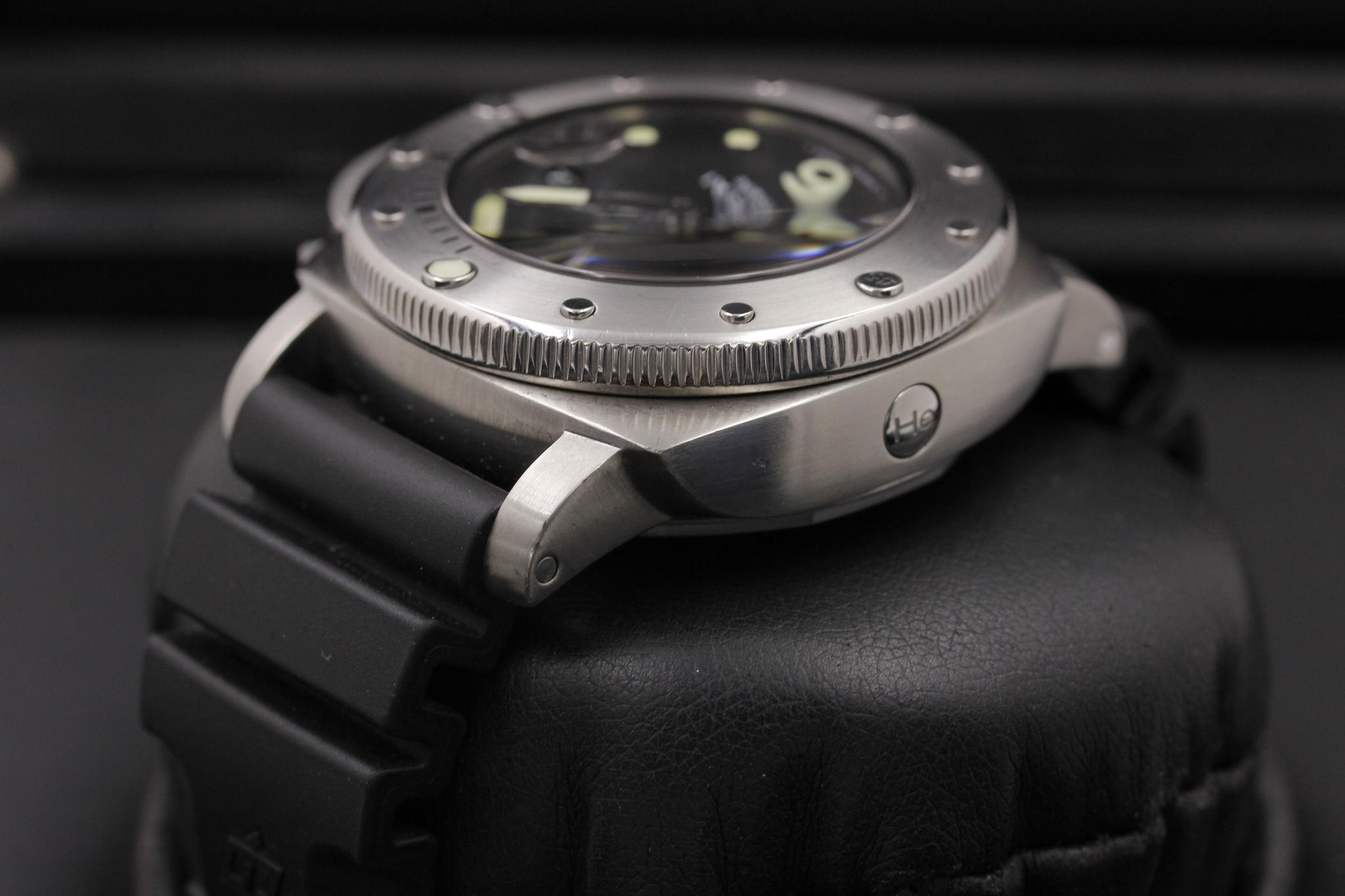Watch Image 6