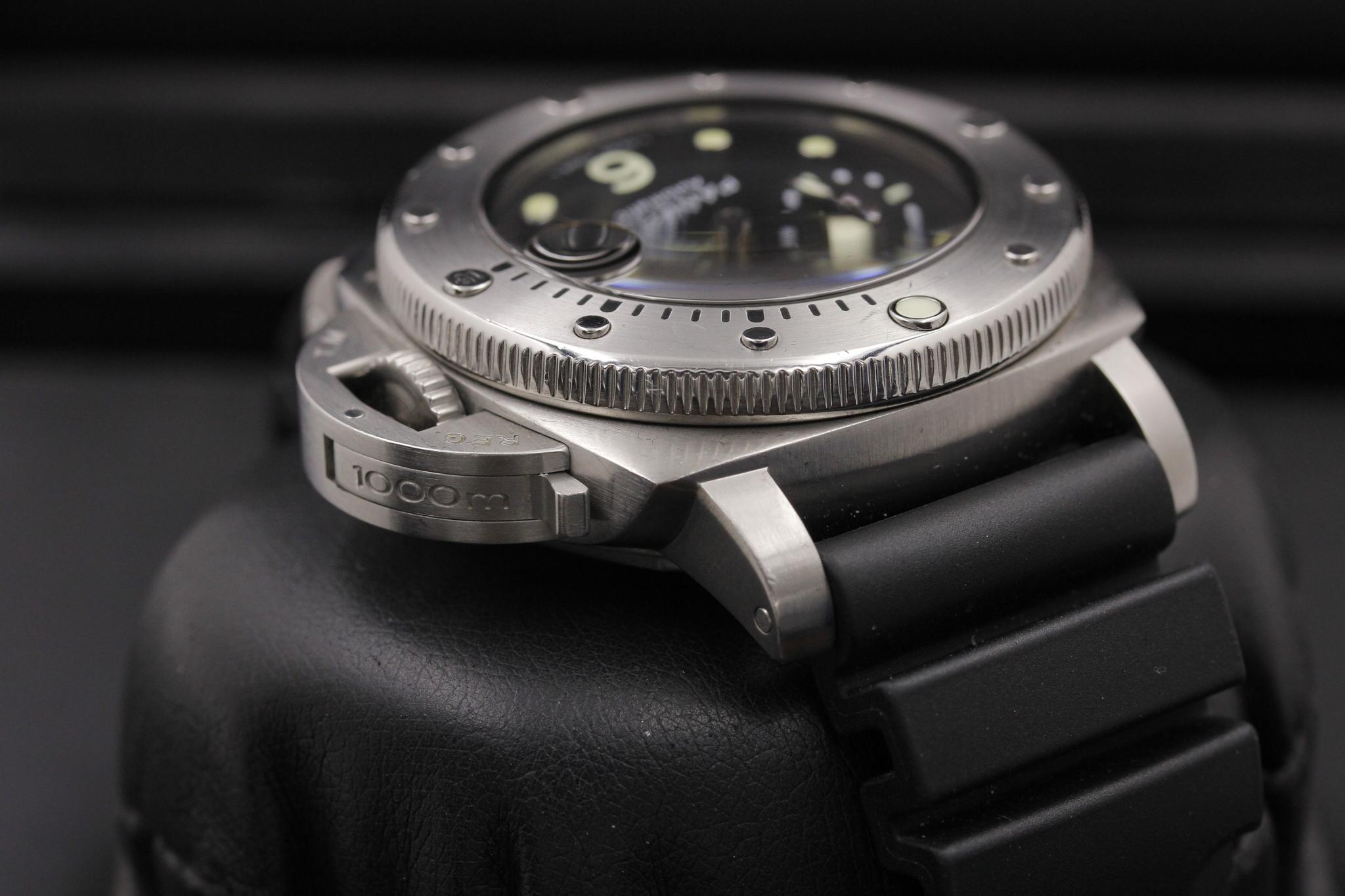 Watch Image 4