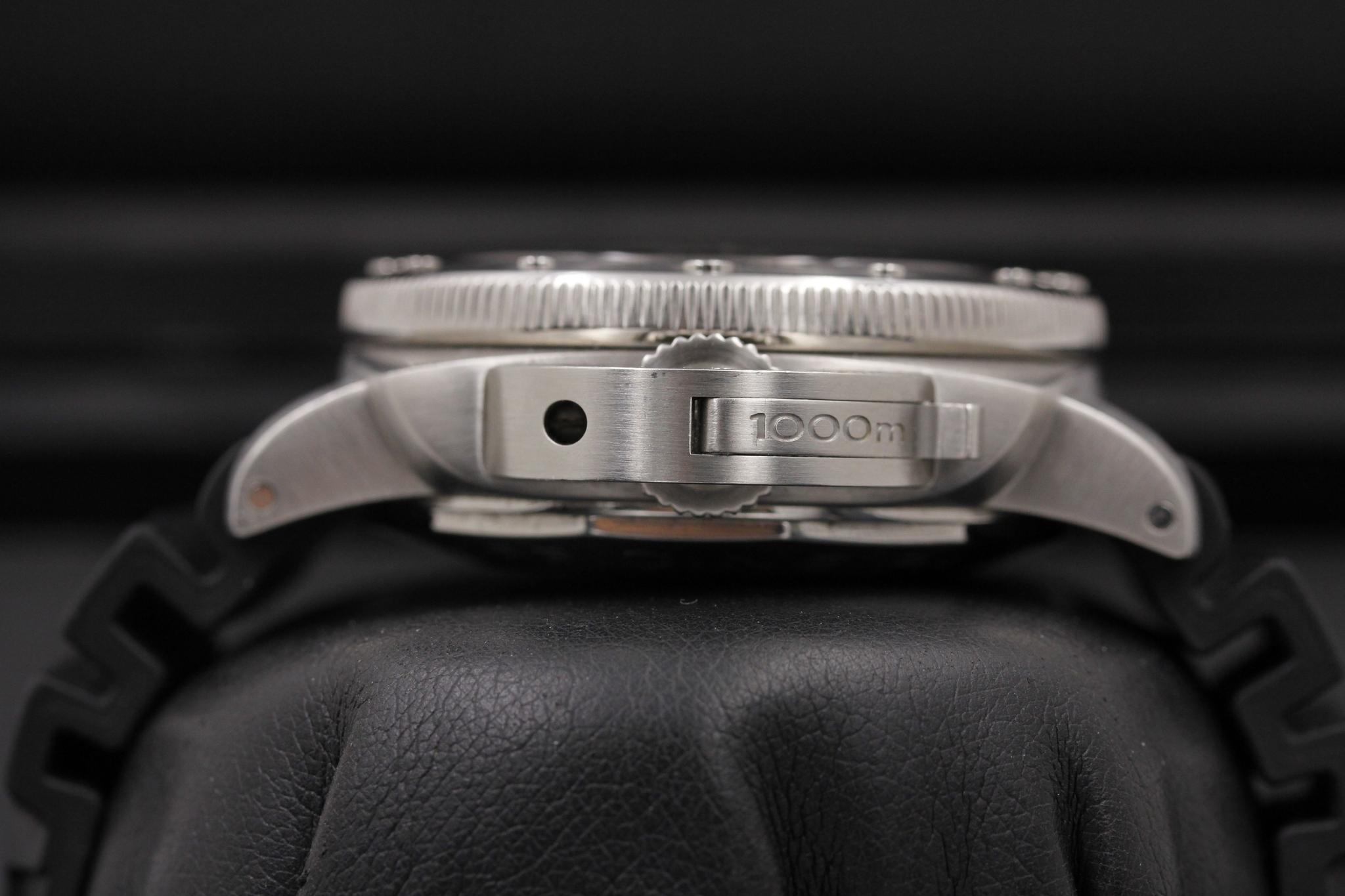 Watch Image 3