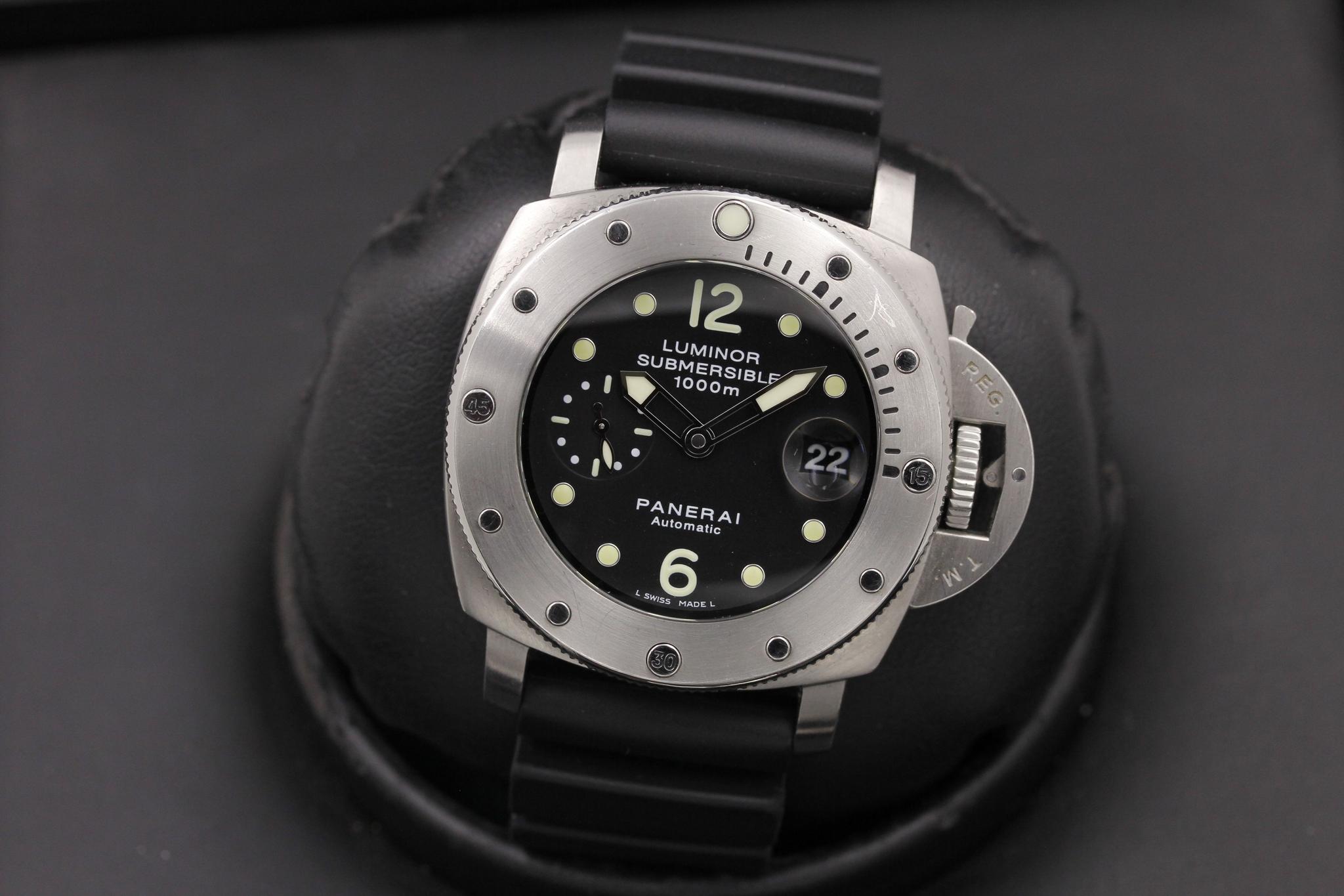 Watch Image 10
