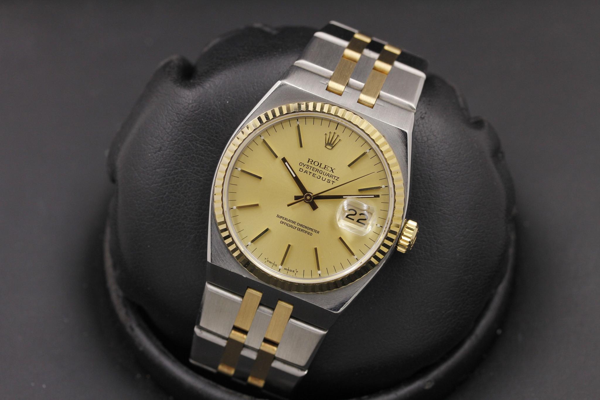 Watch Image 11