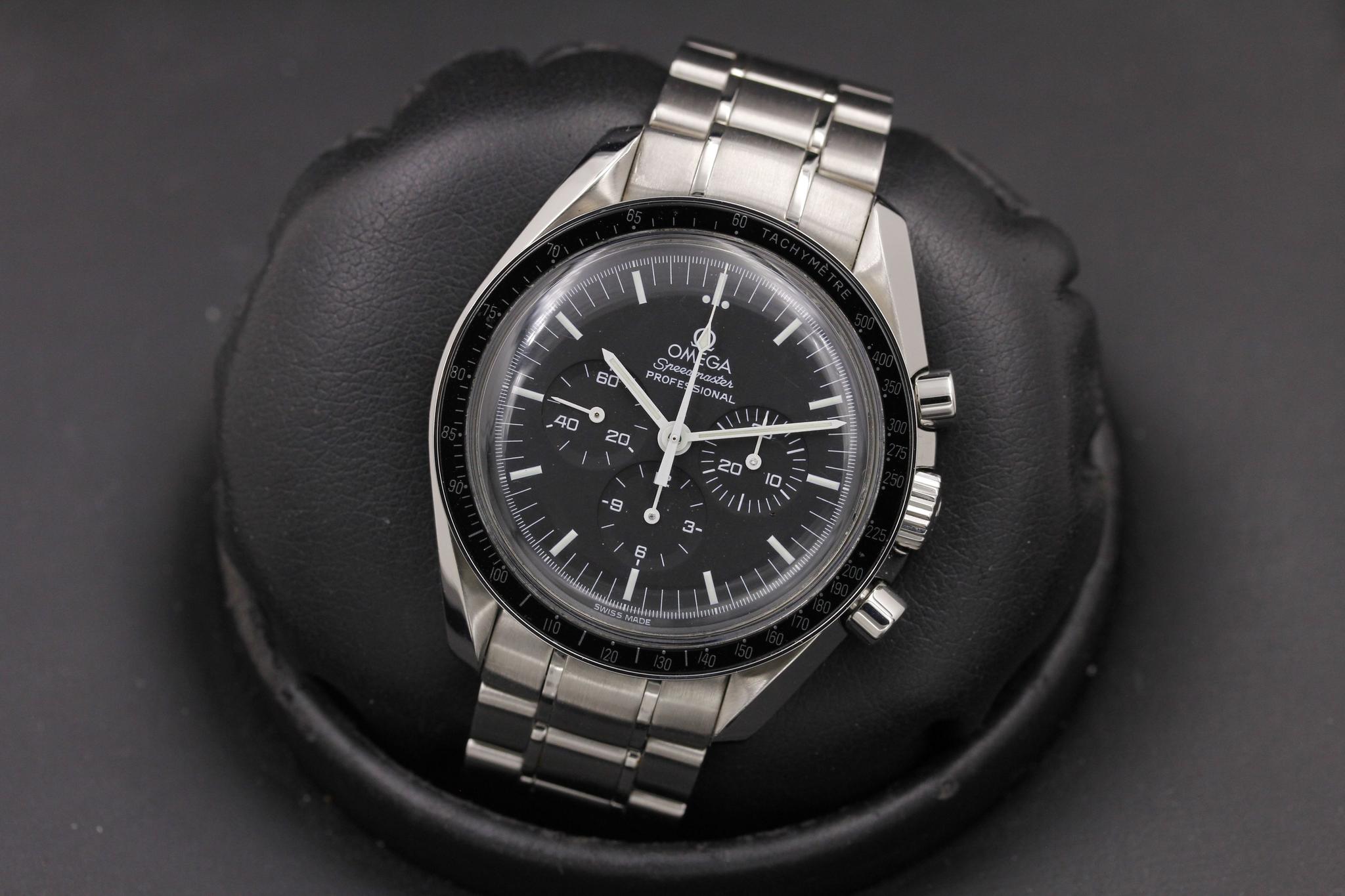 Watch Image 10