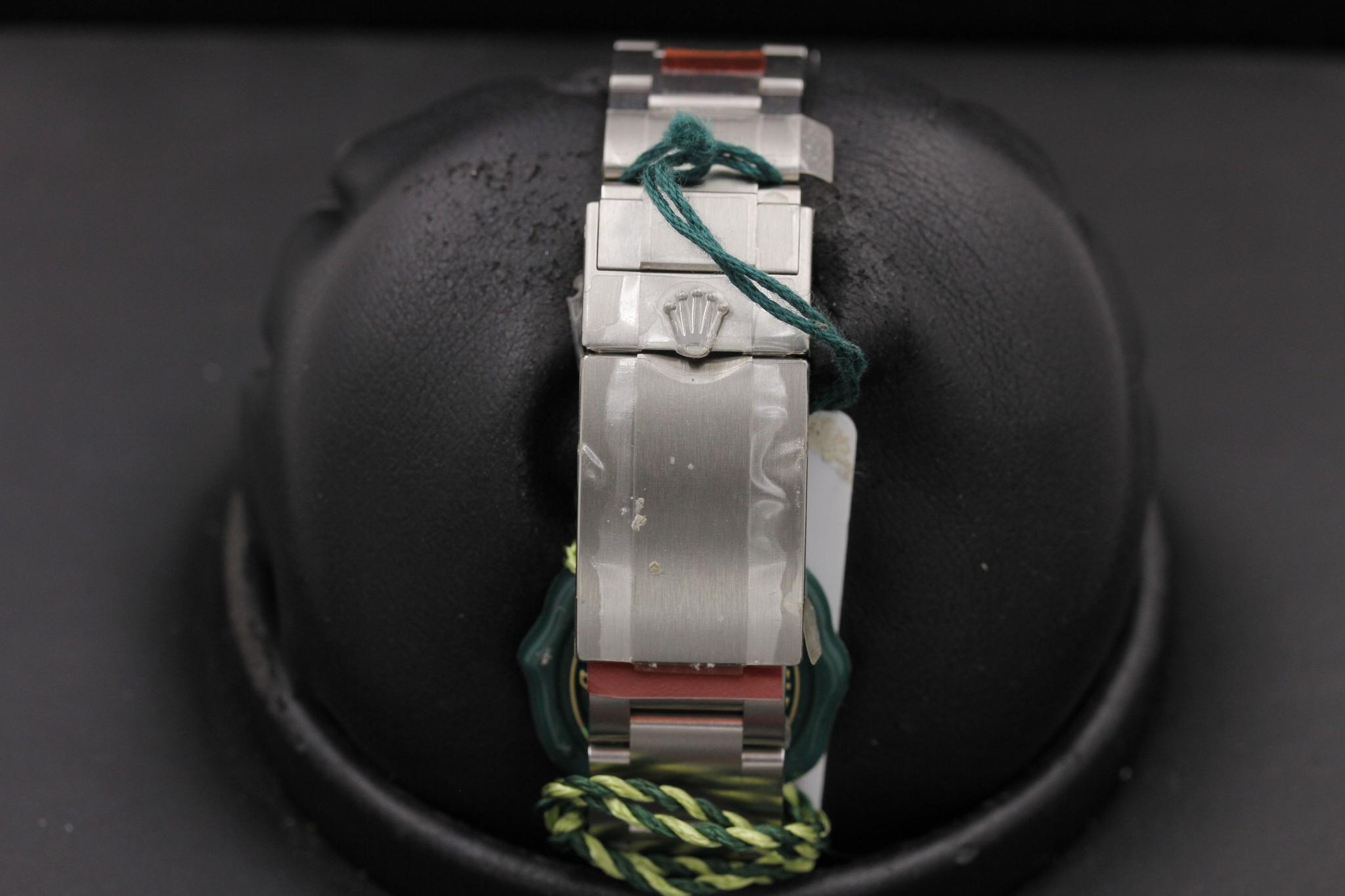 Watch Image 8