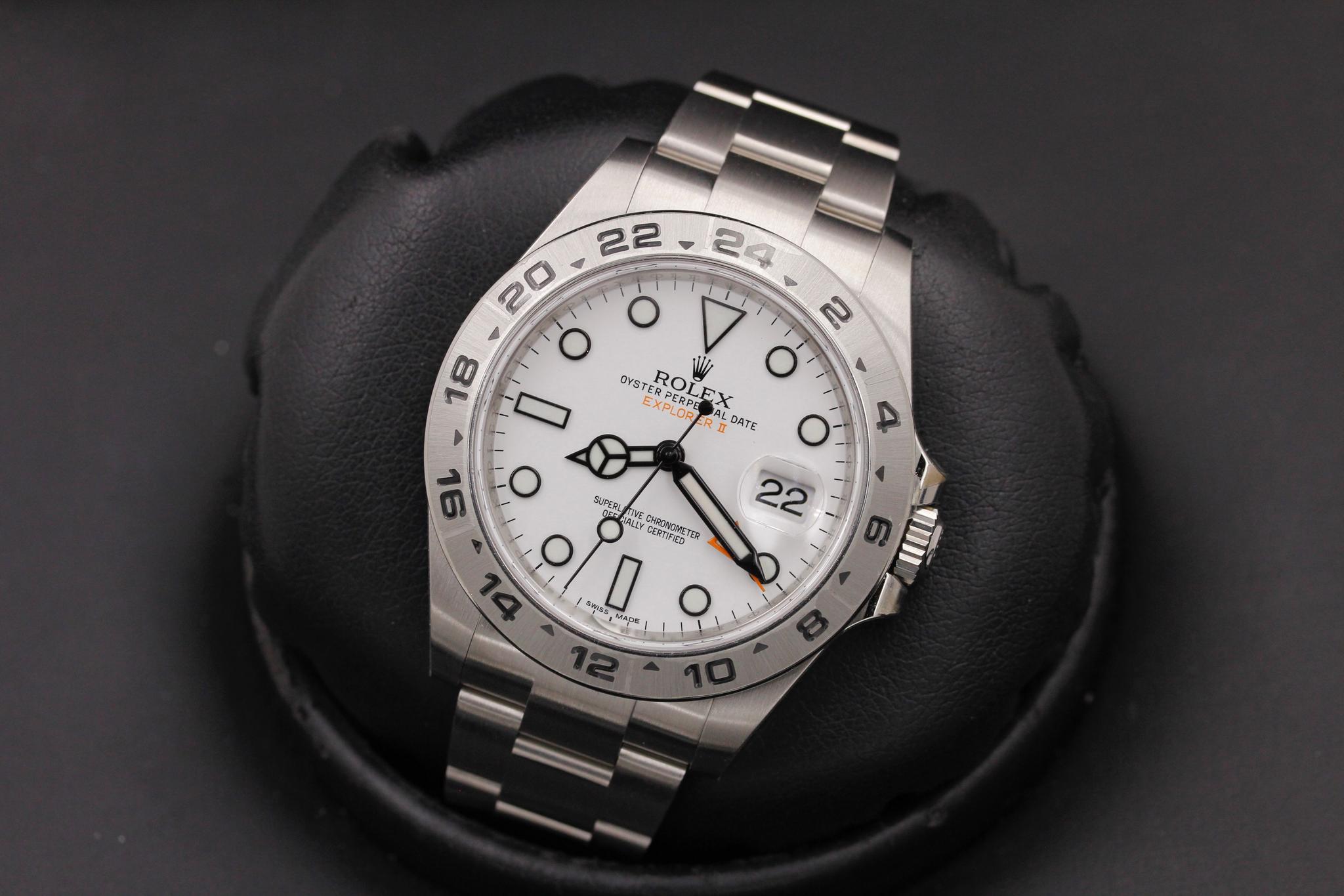 Watch Image 10