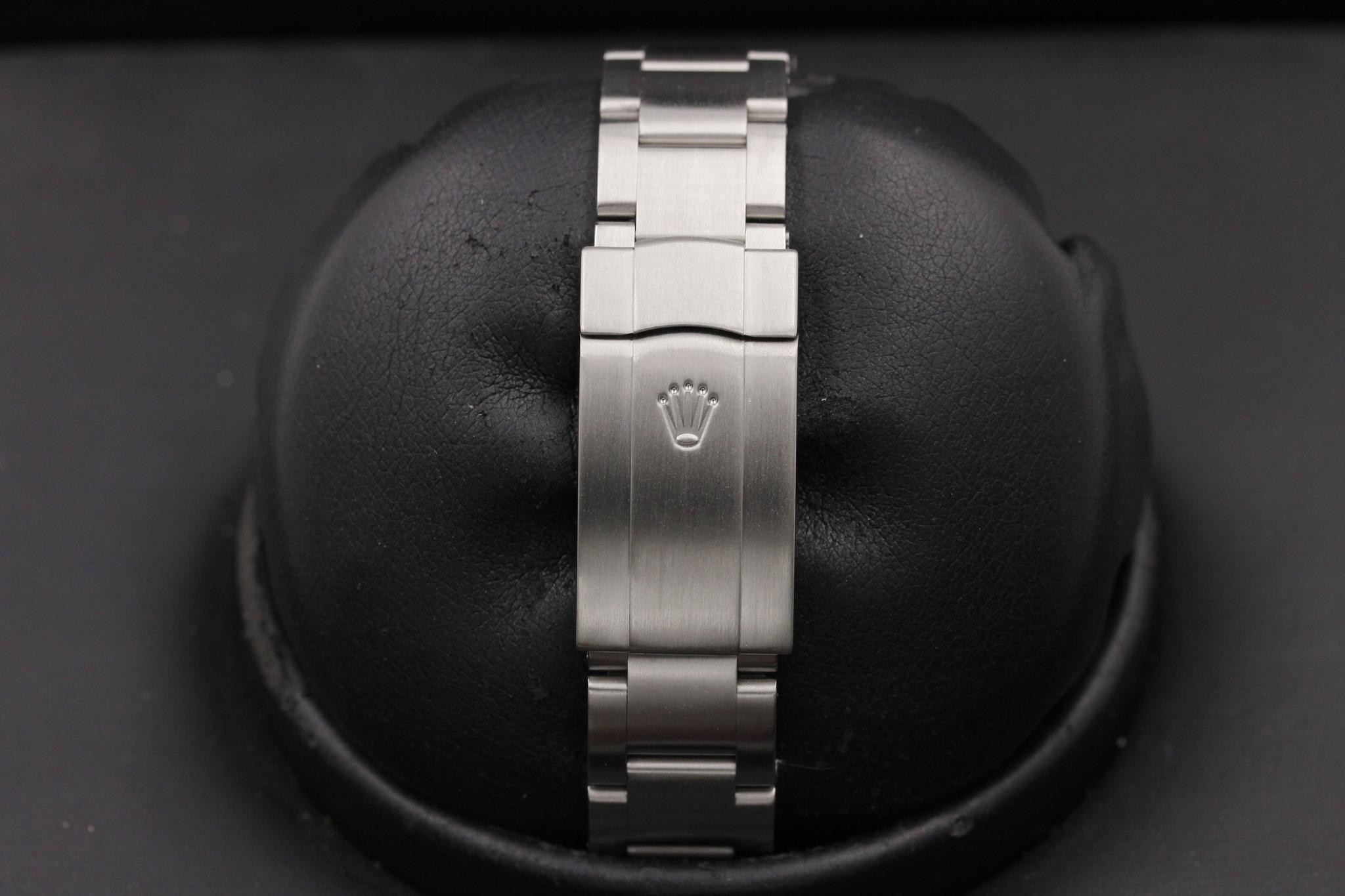 Watch Image 8