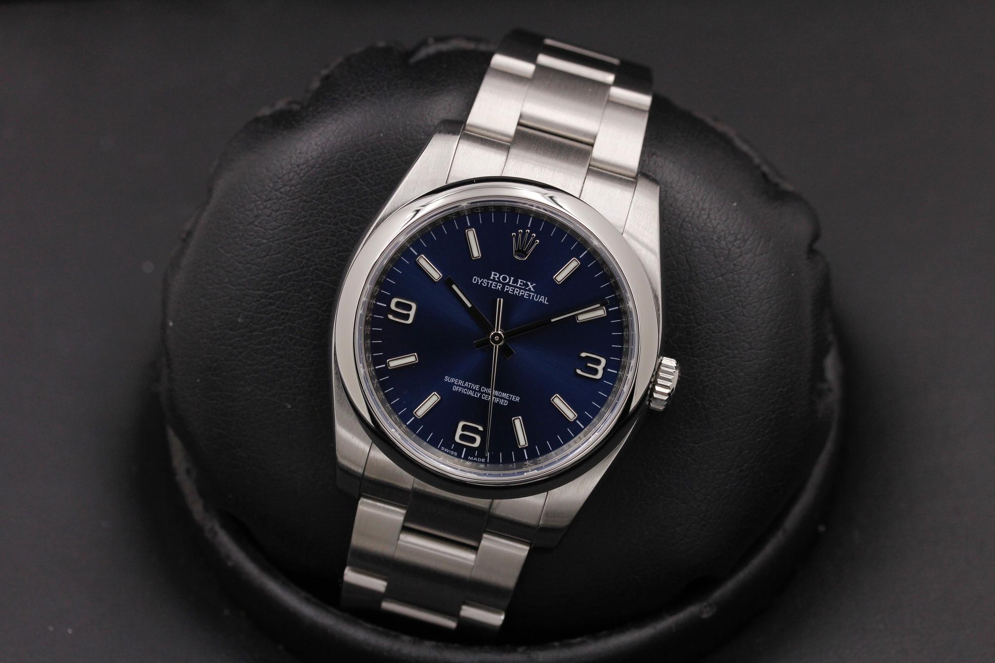 Watch Image 10