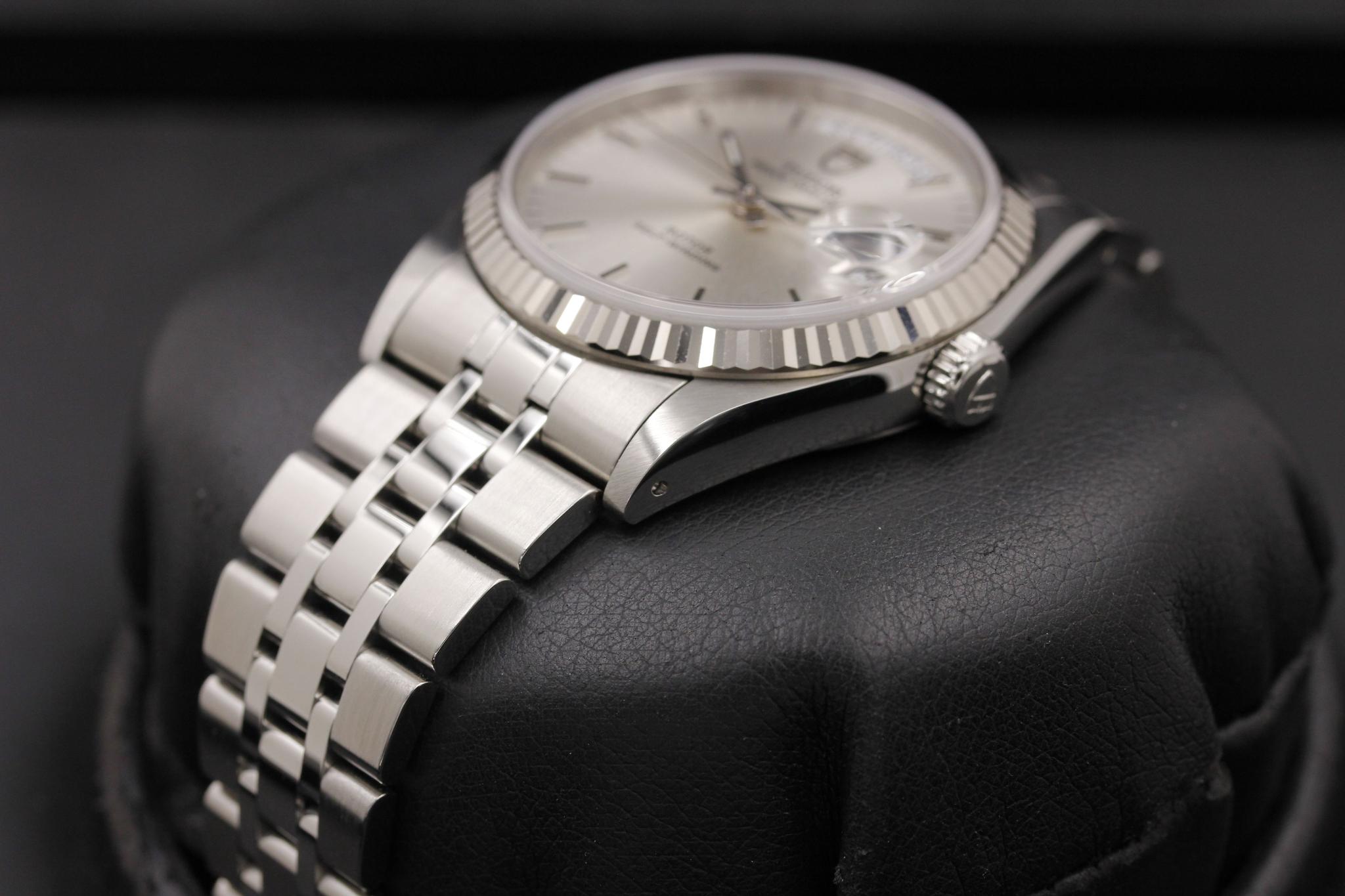 Watch Image 2