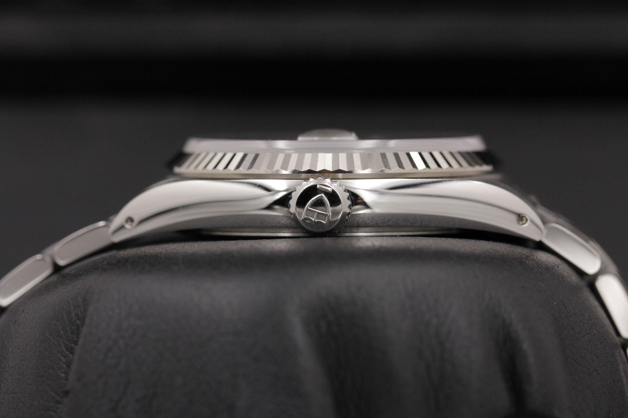 Watch Image 3