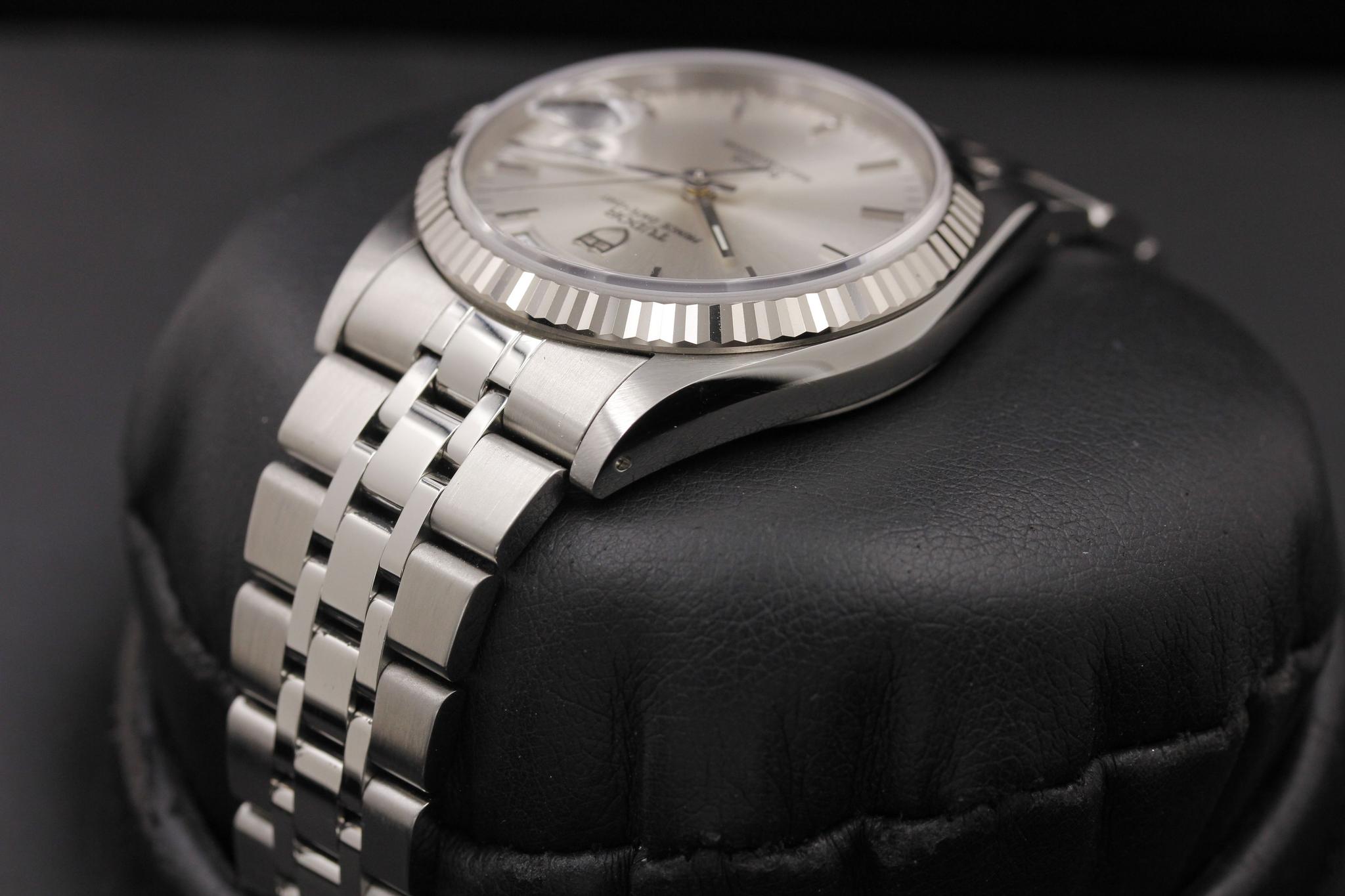 Watch Image 5