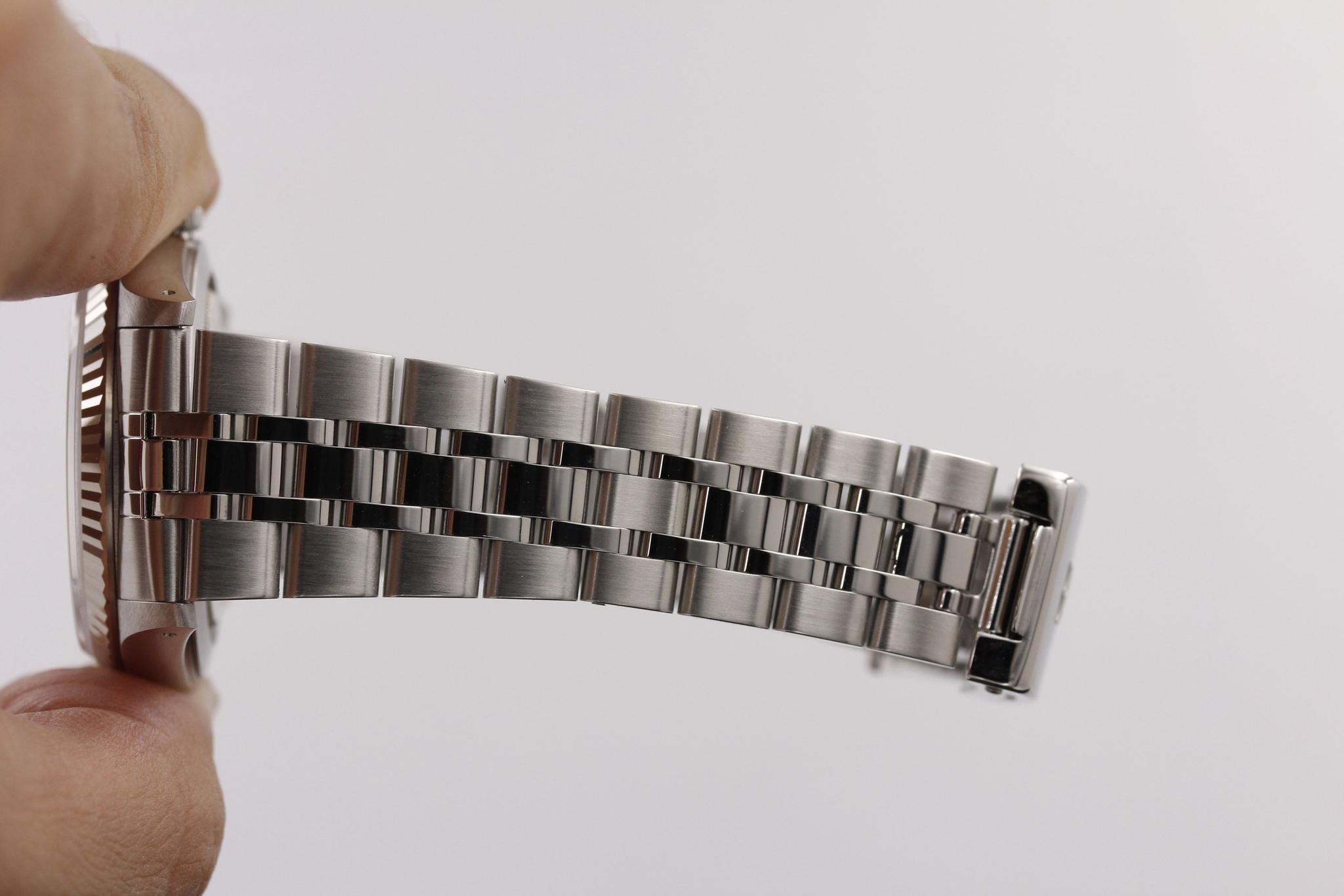 Watch Image 9