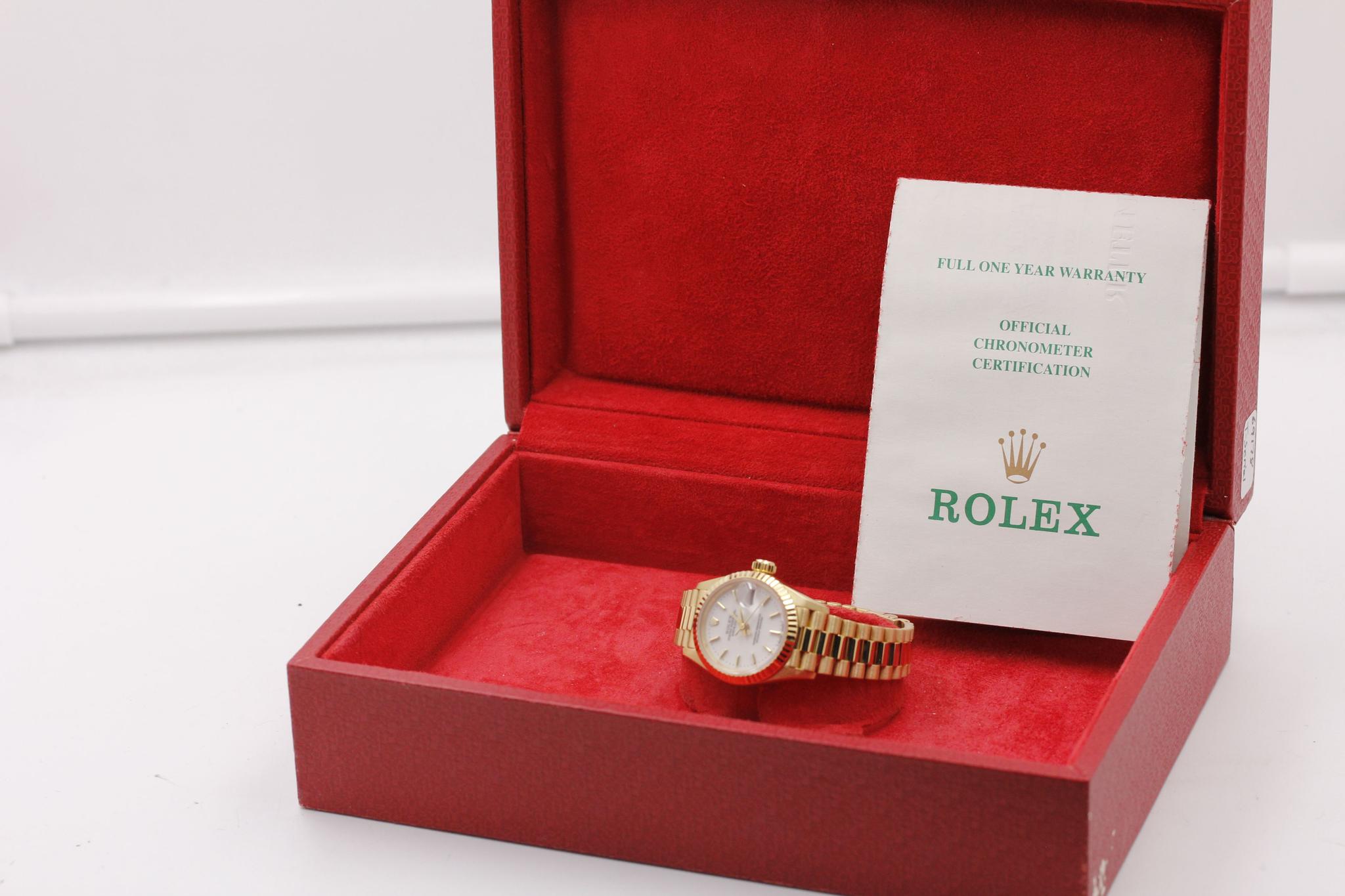 Watch Image 13