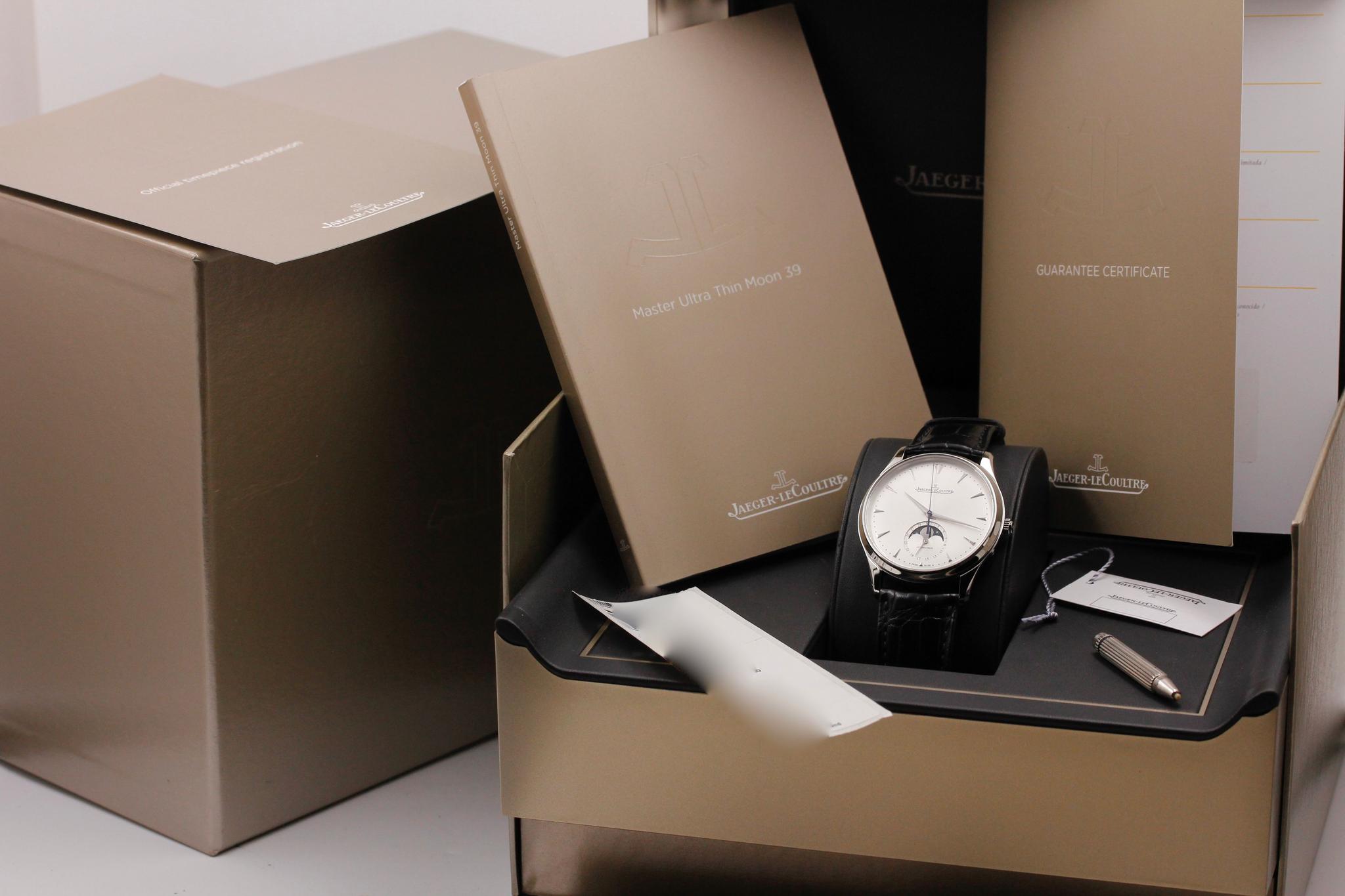 Watch Image 12