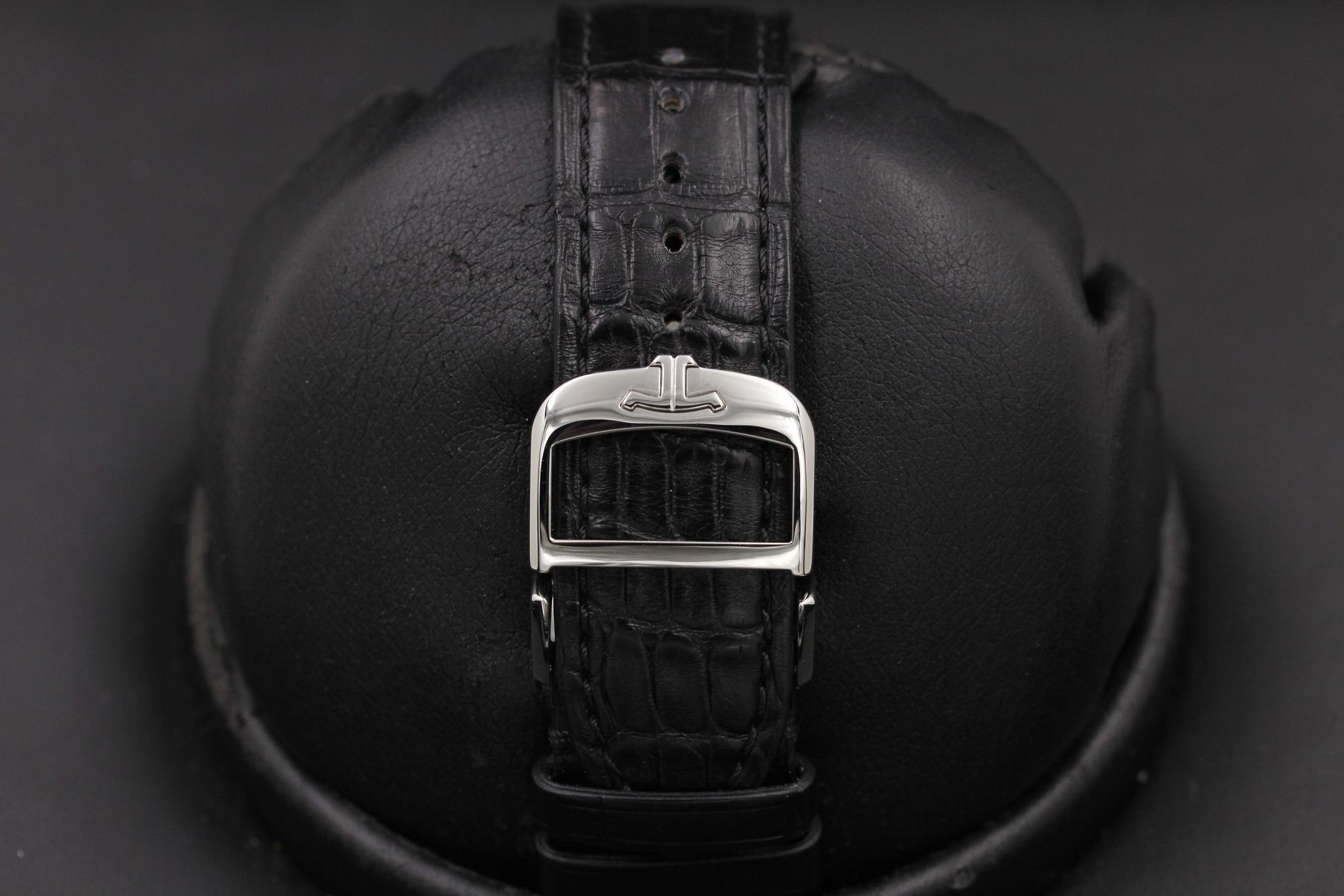 Watch Image 8
