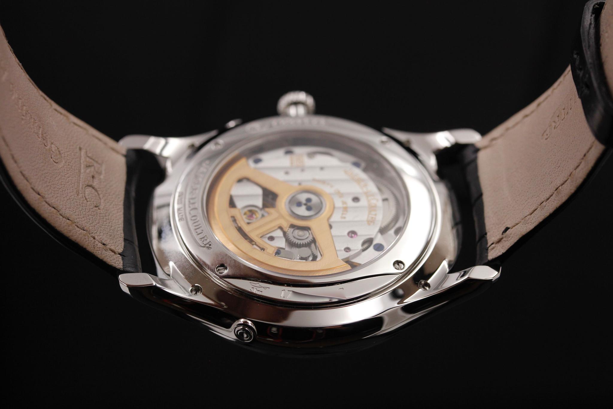 Watch Image 7