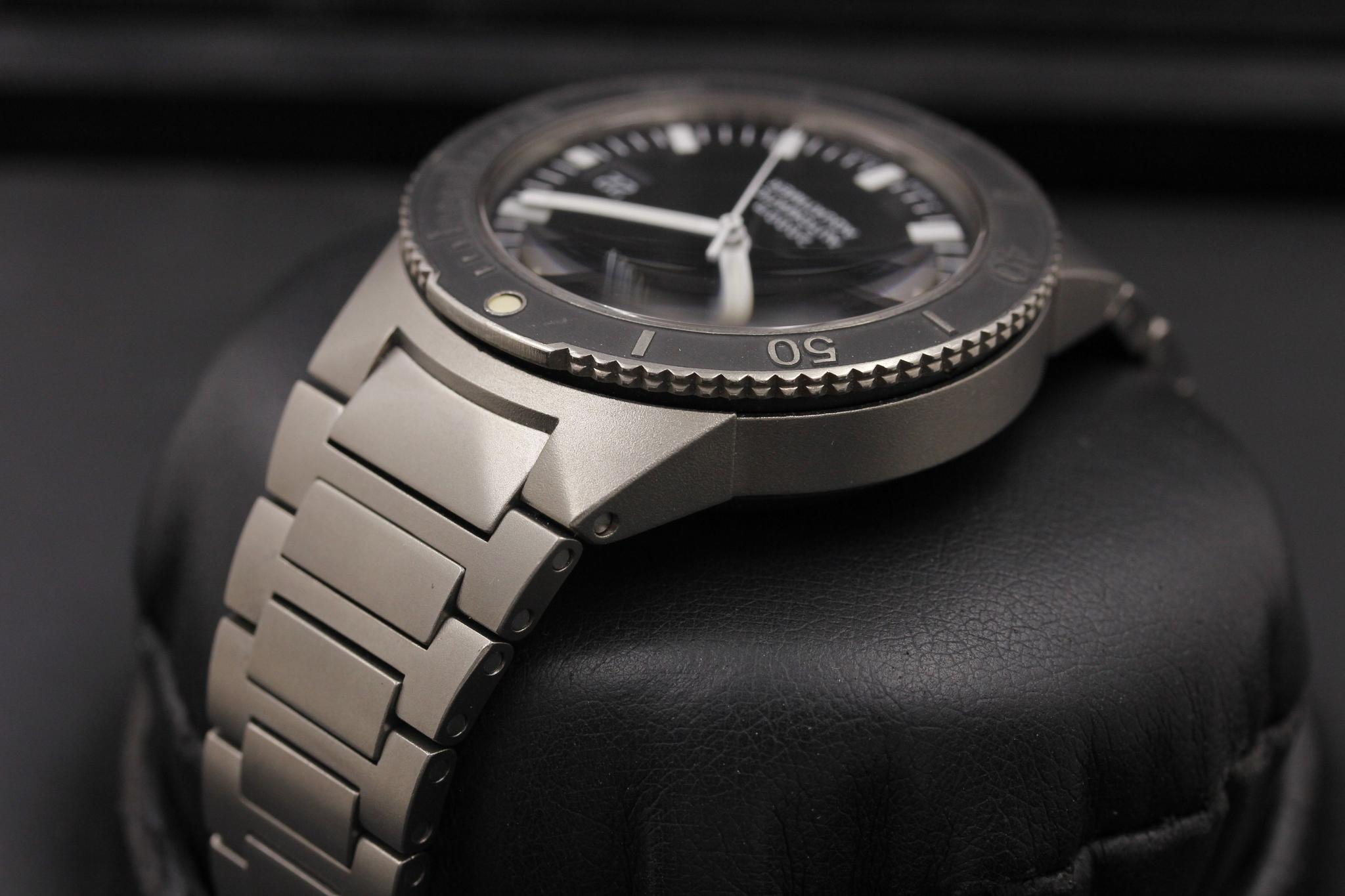 Watch Image 5