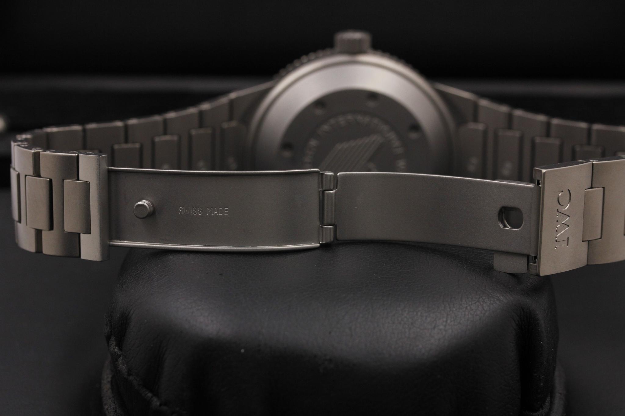 Watch Image 9