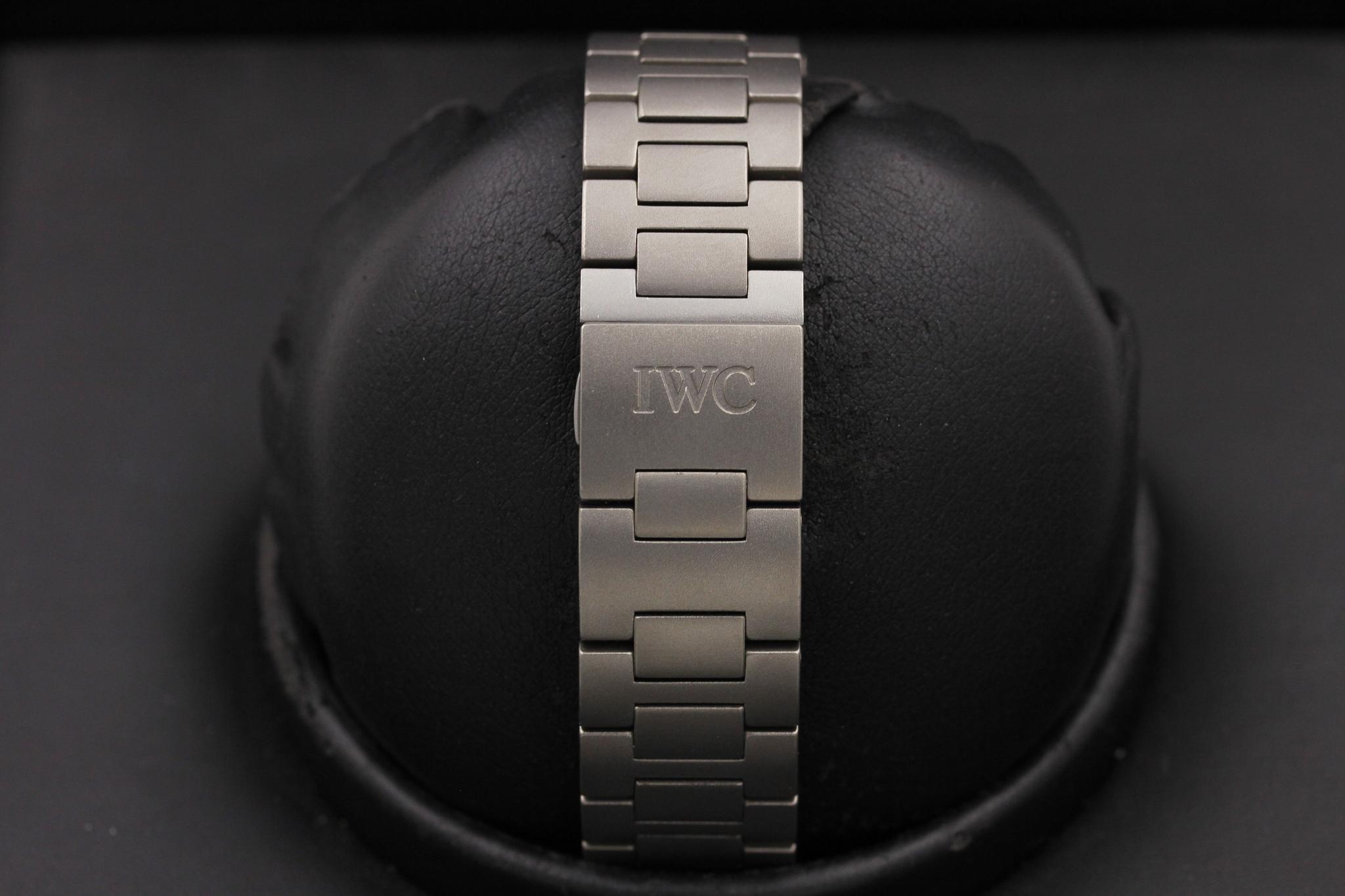 Watch Image 8