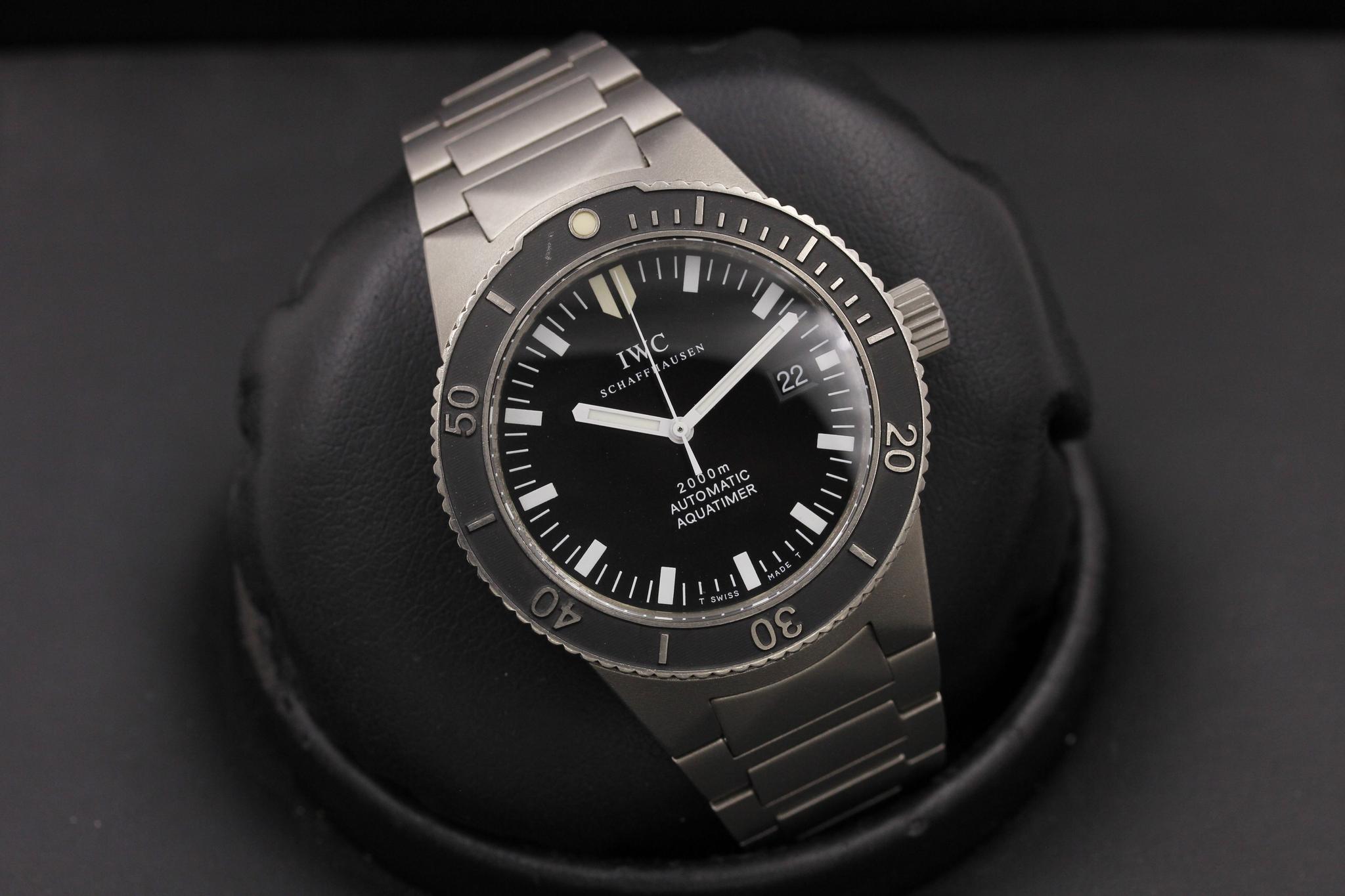 Watch Image 10