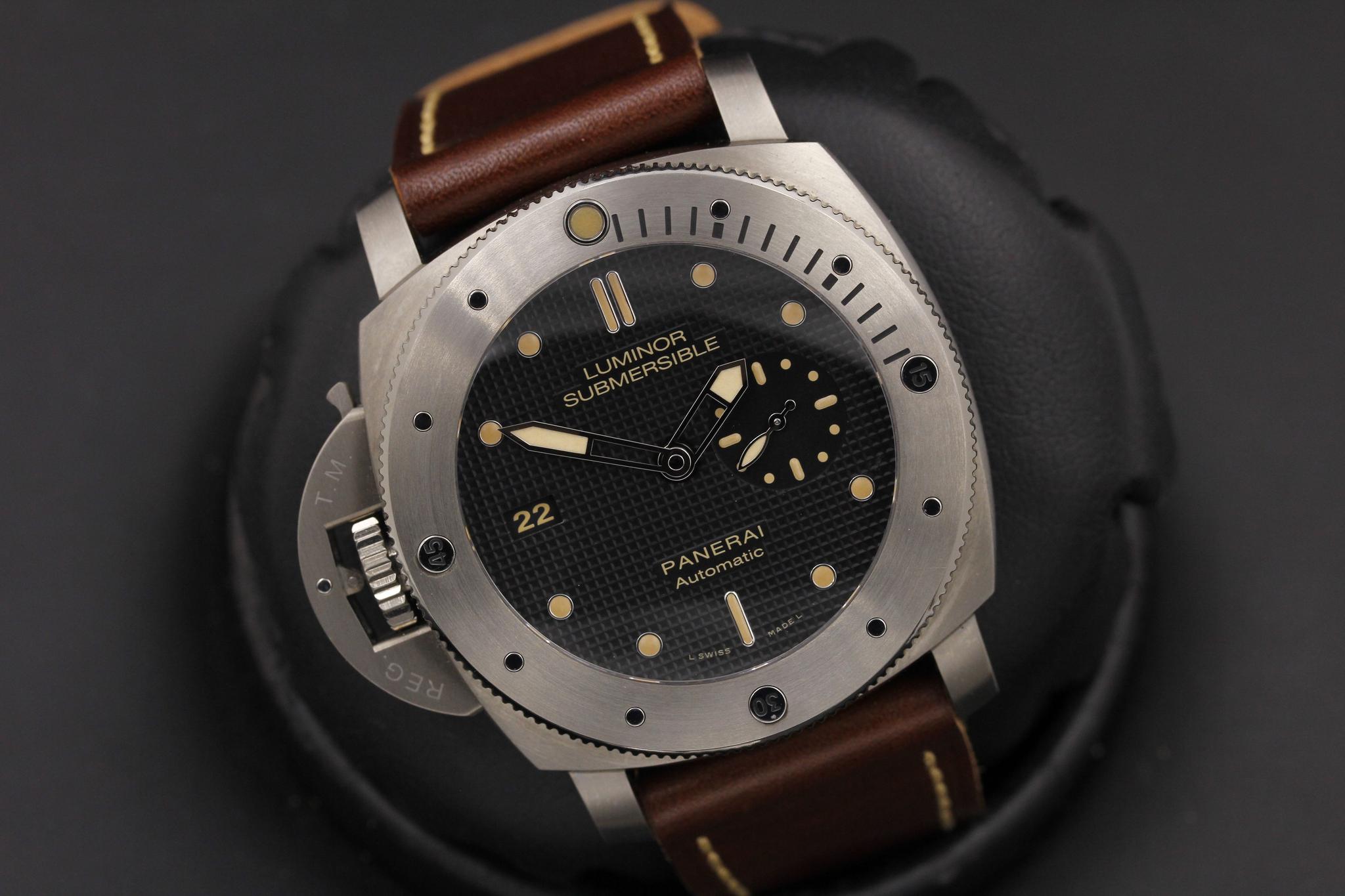Watch Image 9