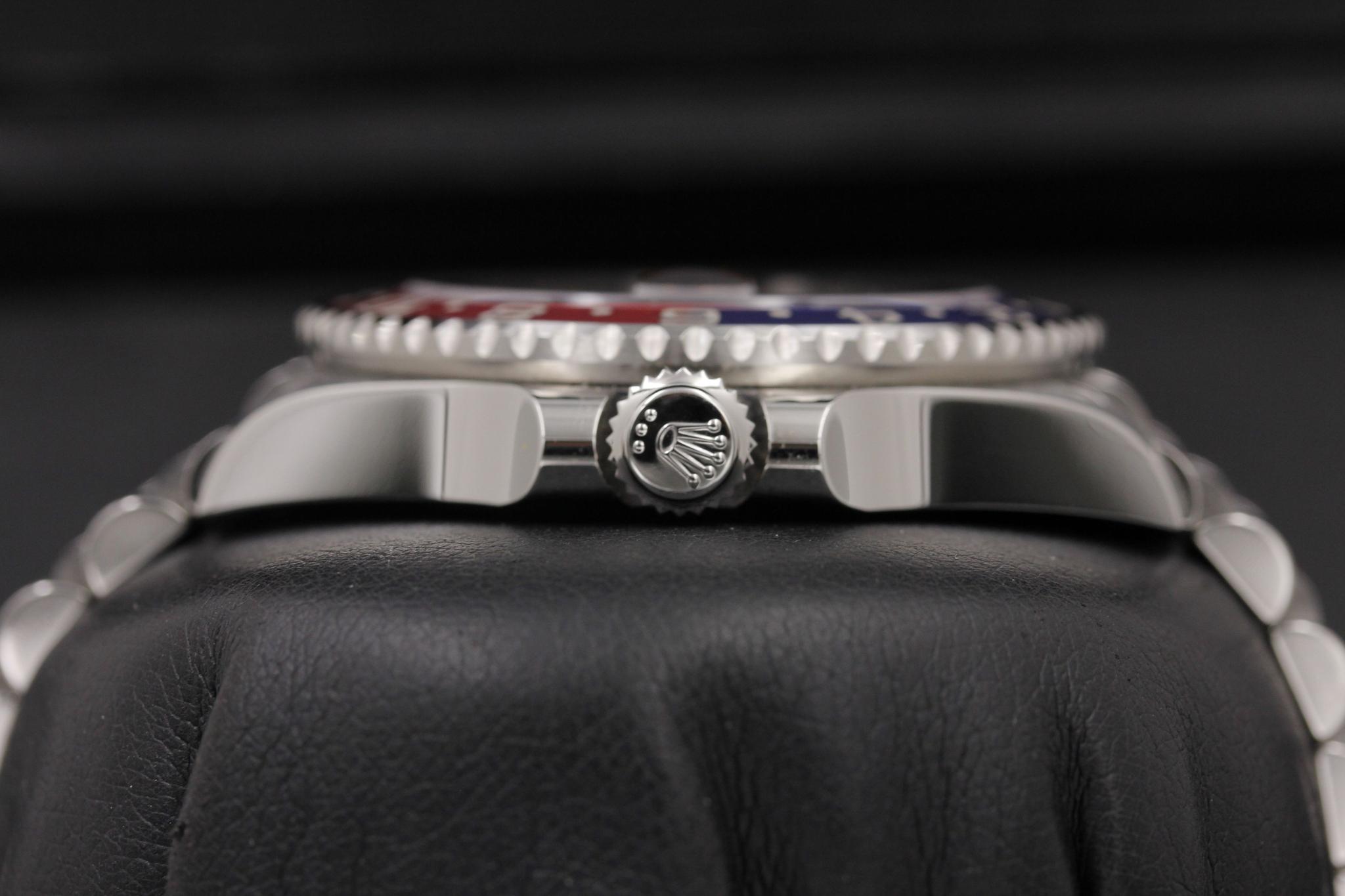Watch Image 3