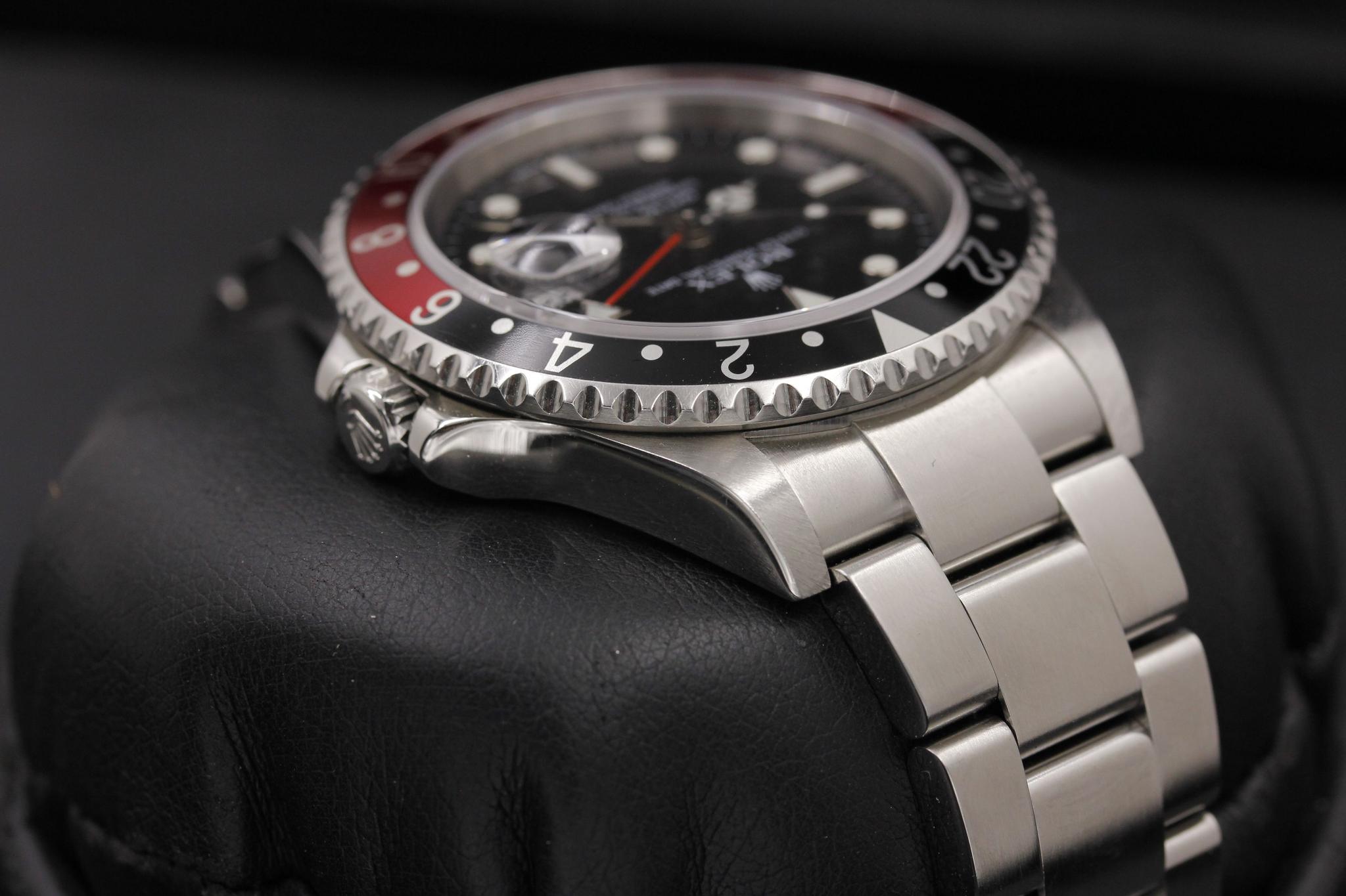 Watch Image 4