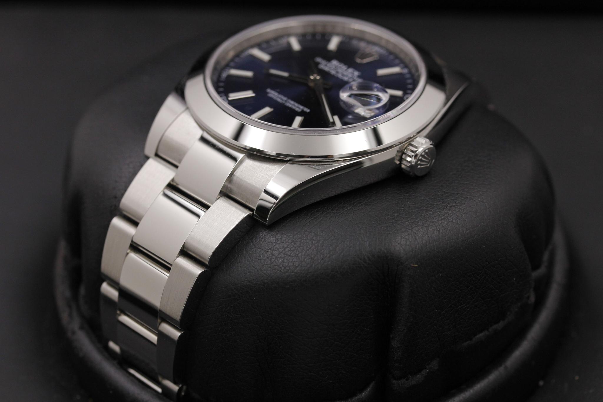 Watch Image 2