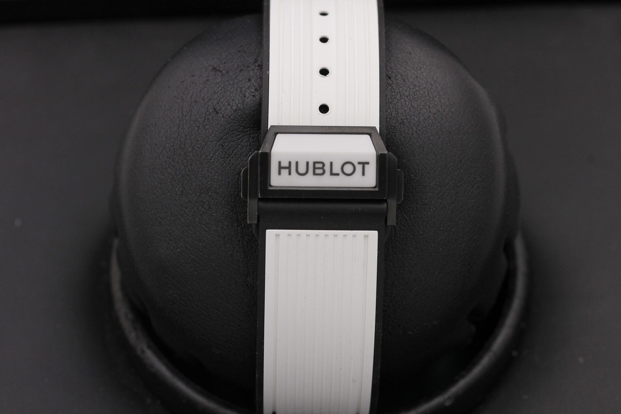 Watch Image 8