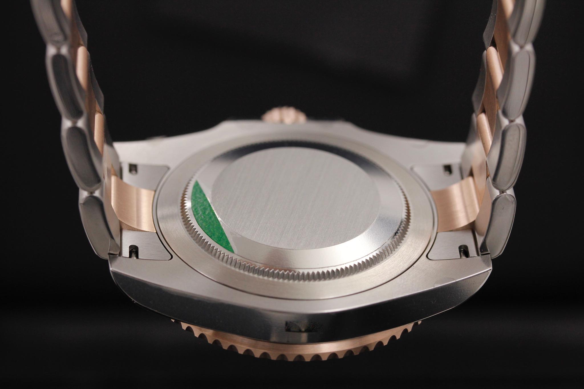Watch Image 7