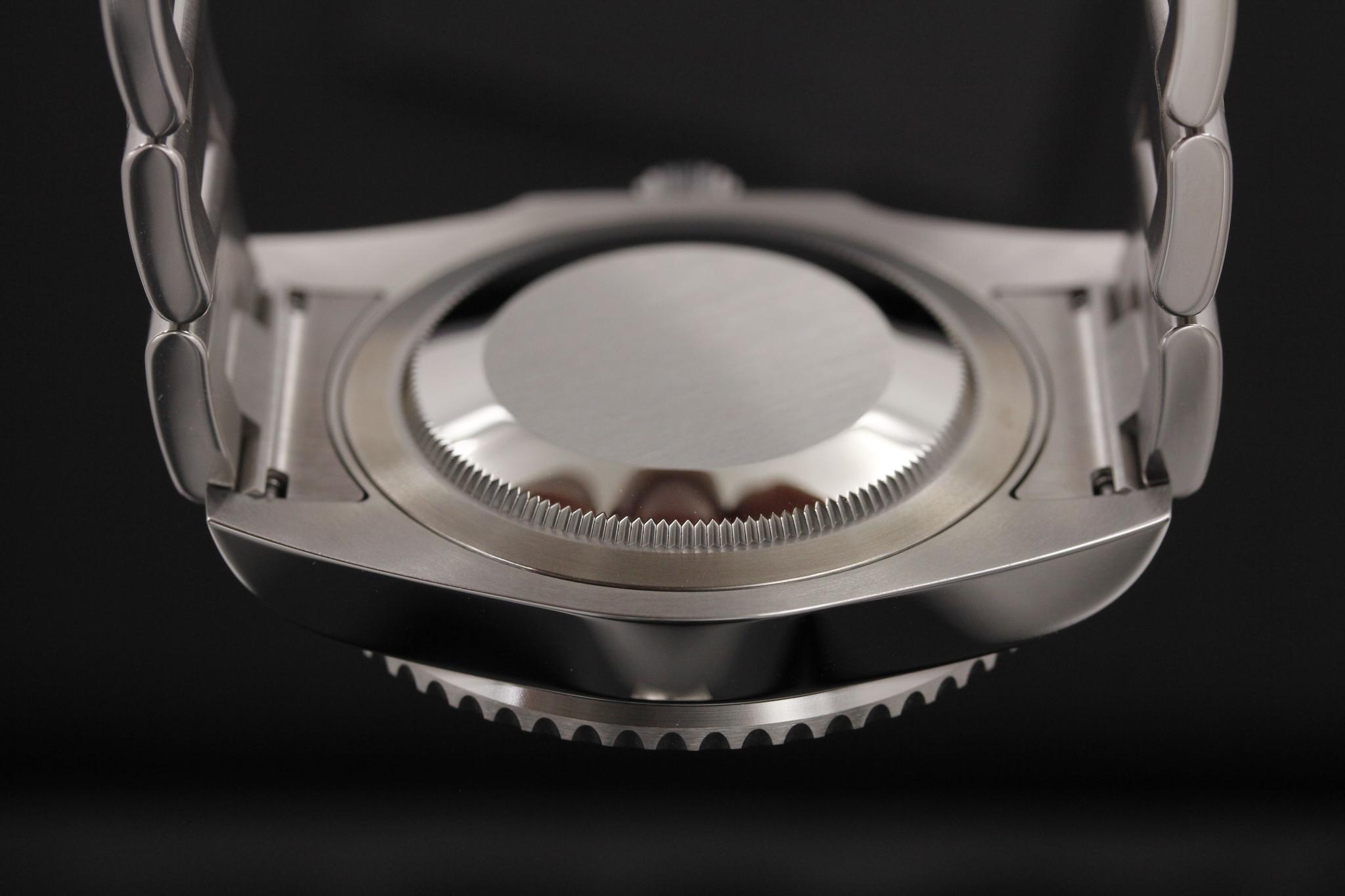 Watch Image 7