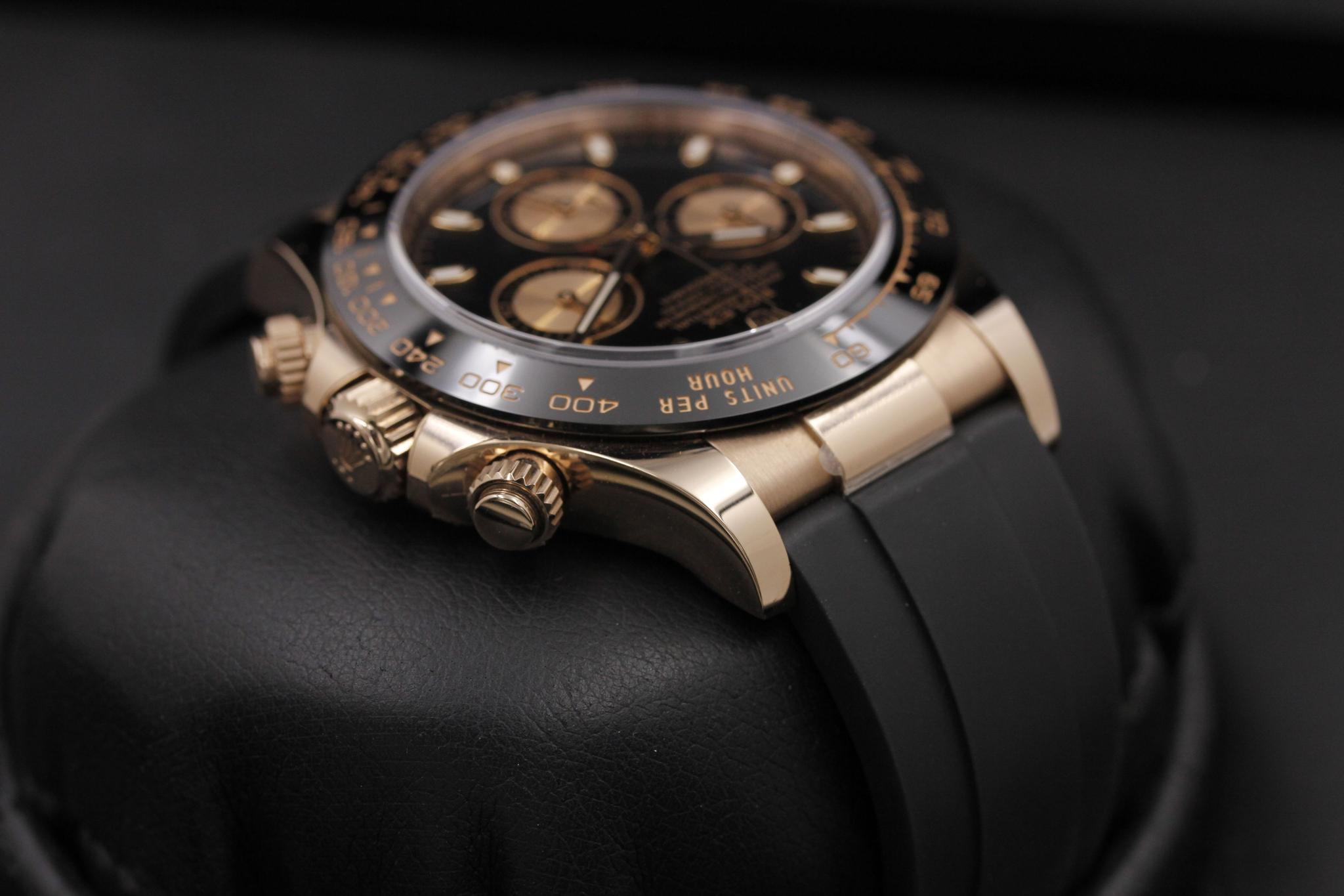 Watch Image 4