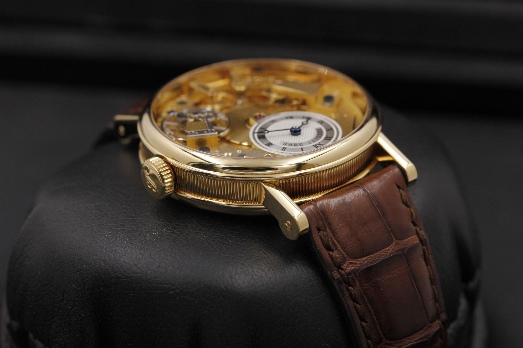Watch Image 4