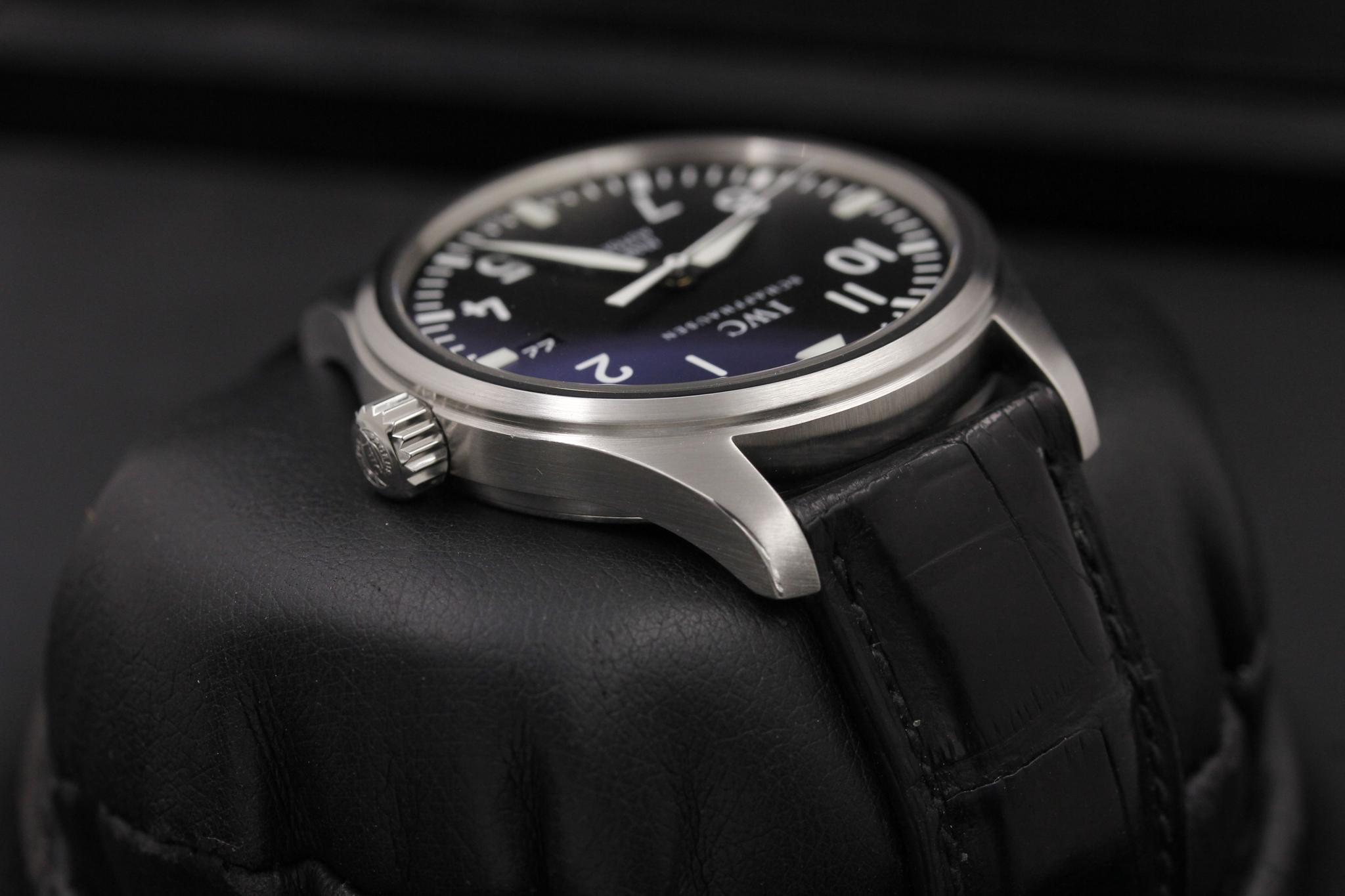 Watch Image 4