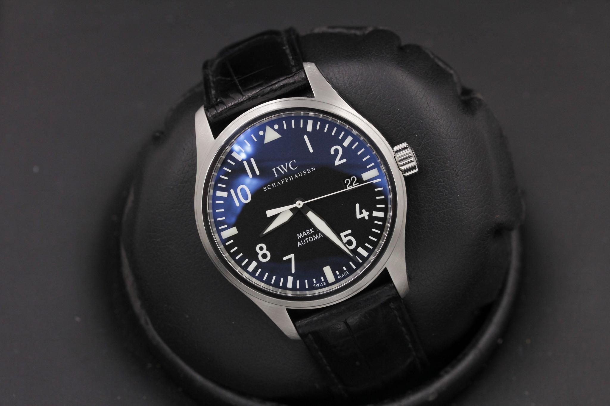 Watch Image 9