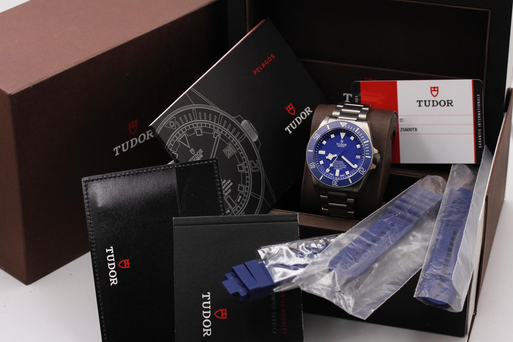 Watch Image 11