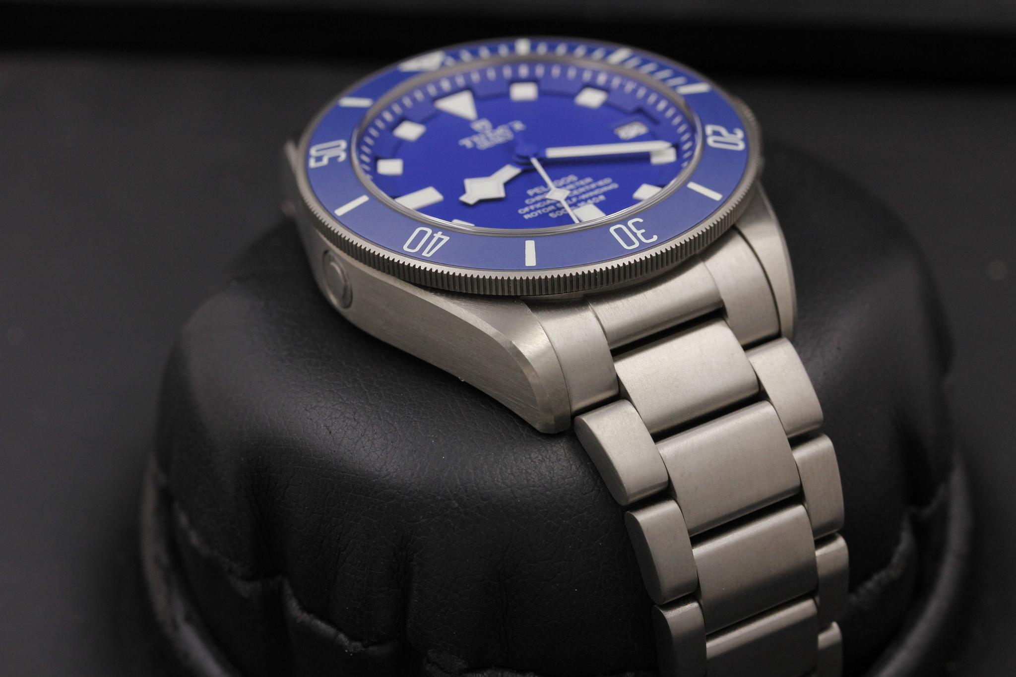 Watch Image 6